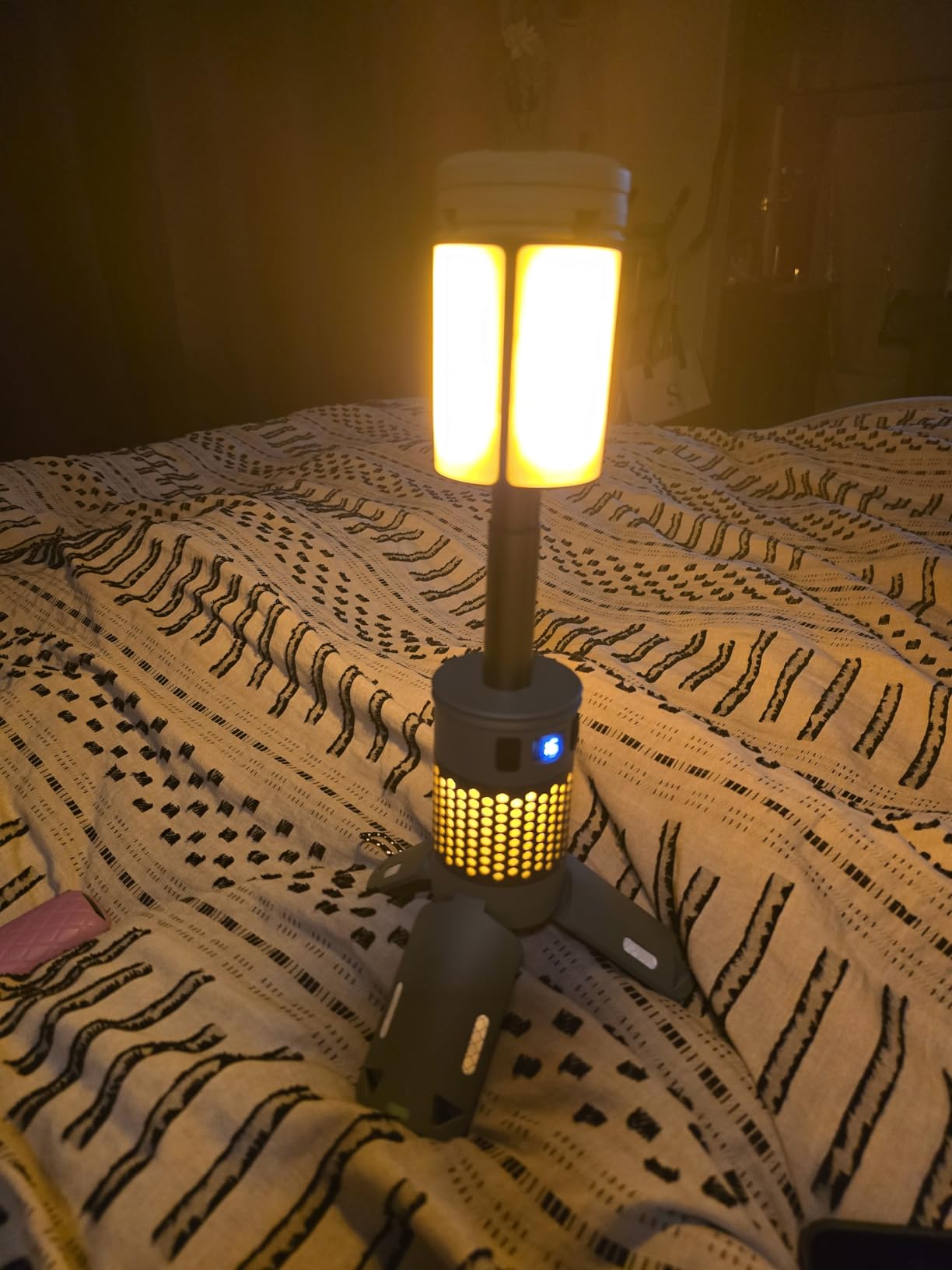 Telescopic RGB Camping Light photo review