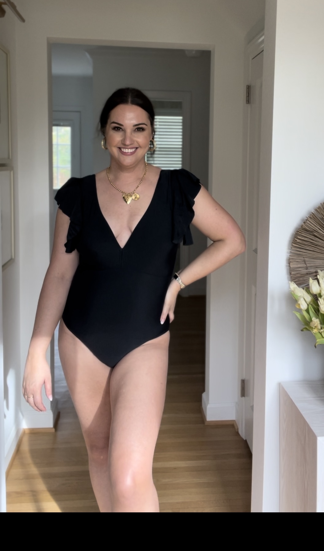 Flattering flutter sleeve one piece swimsuit size large 