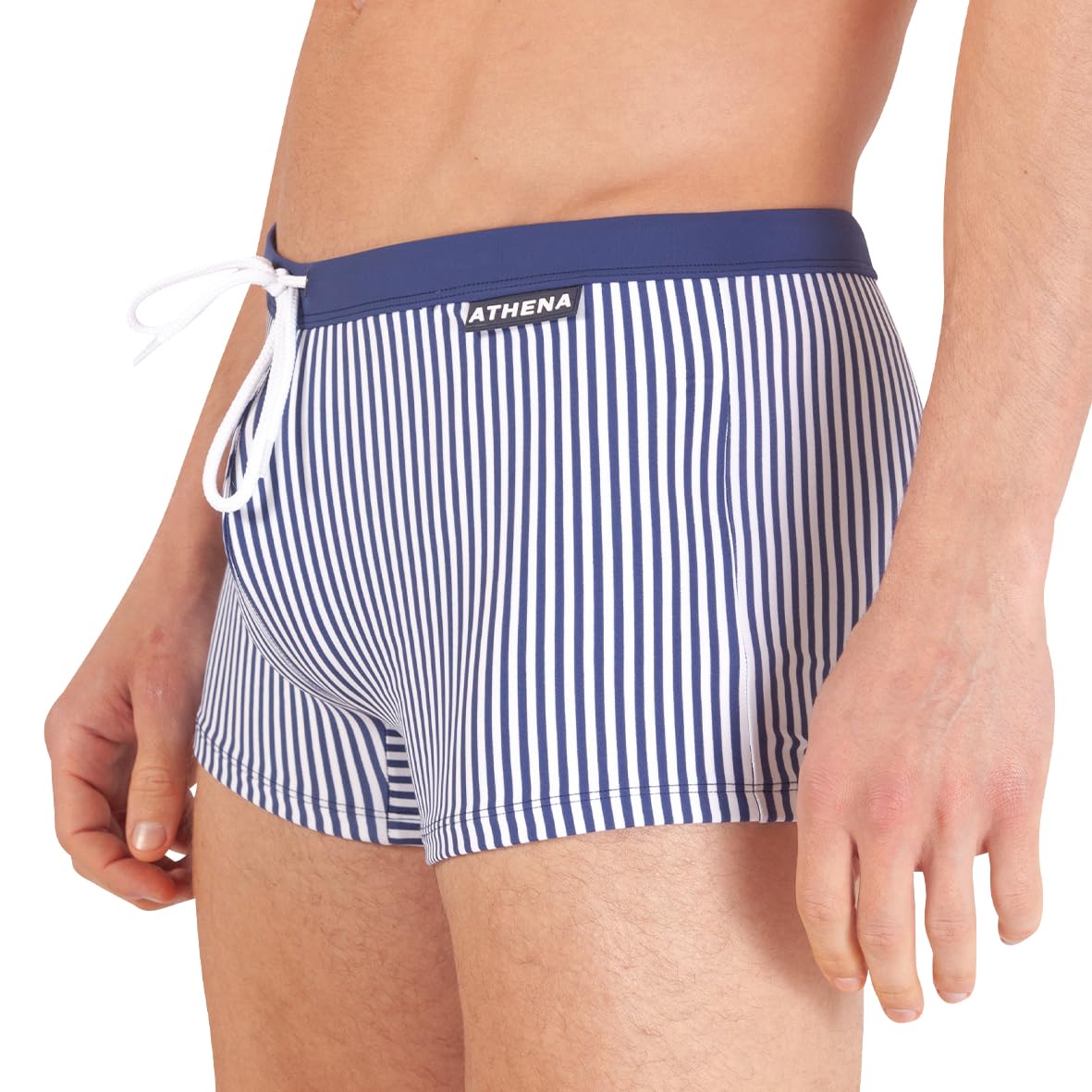 Athena – Boxer de Bain Homme – Summer Camp – Motif Rayures All Over – Ceinture Contrastée