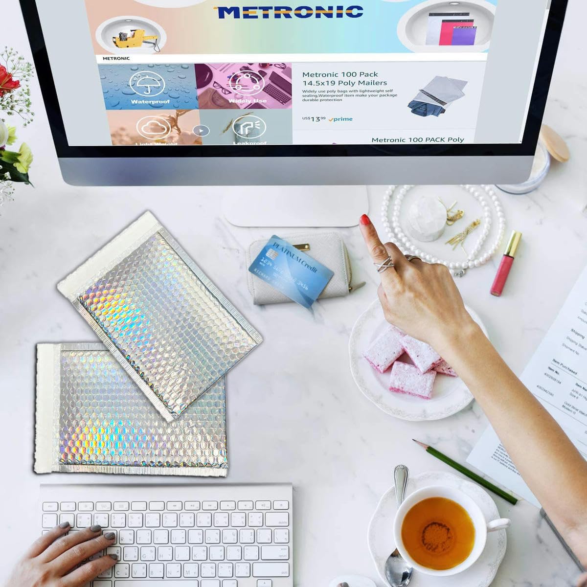 50 buste postali nuovo materiale pellicola argento impermeabile corriere riempito sacchetto di imballaggio a bolle d'aria per la spedizione-50 pezzi 7 colori-15 * 20 cm