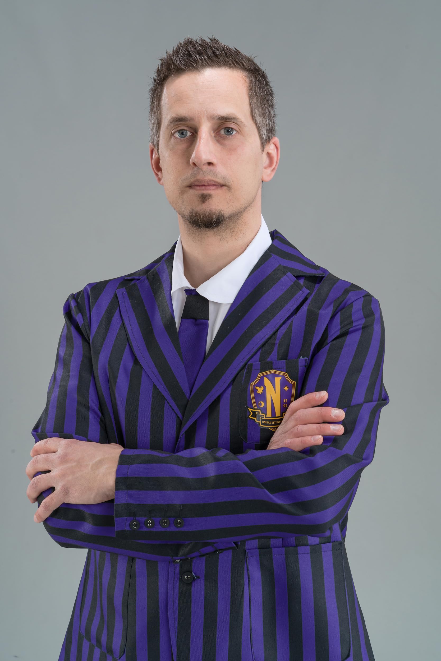 Chaks - męski mundurek szkolny Xaviera Thorpe'a, zestaw 3-częściowy | Oficjalny kostium Wednesday z marynarką, spodniami i krawatem, na Halloween i karnawał, Nevermore Academy
