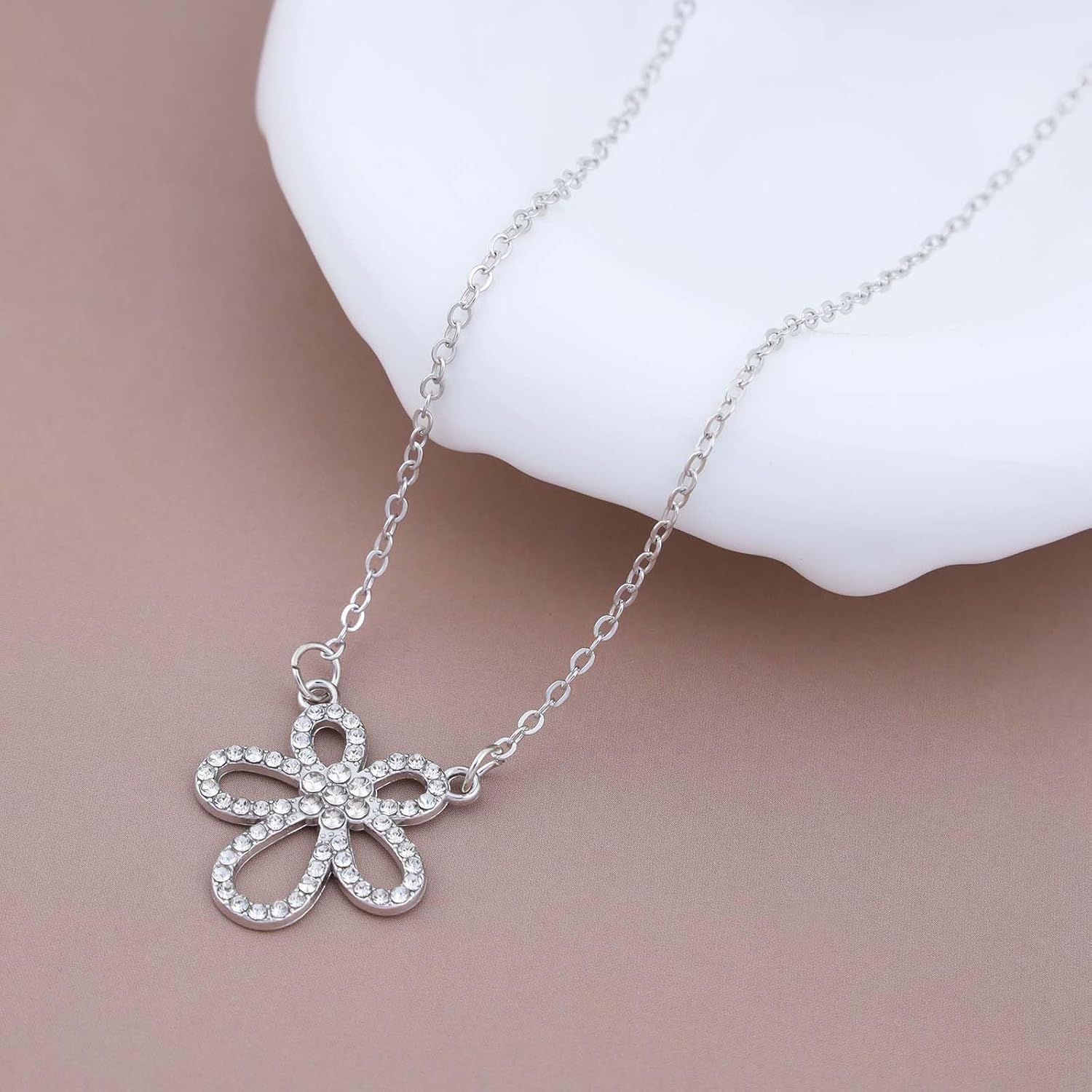Bohemian Crystal Flower Pendant Necklace Hollow Flower Choker Necklace Silver Cz Paved Flower Necklace Rhinestone Flower Chain Necklace Jewelry for Women - Image 3