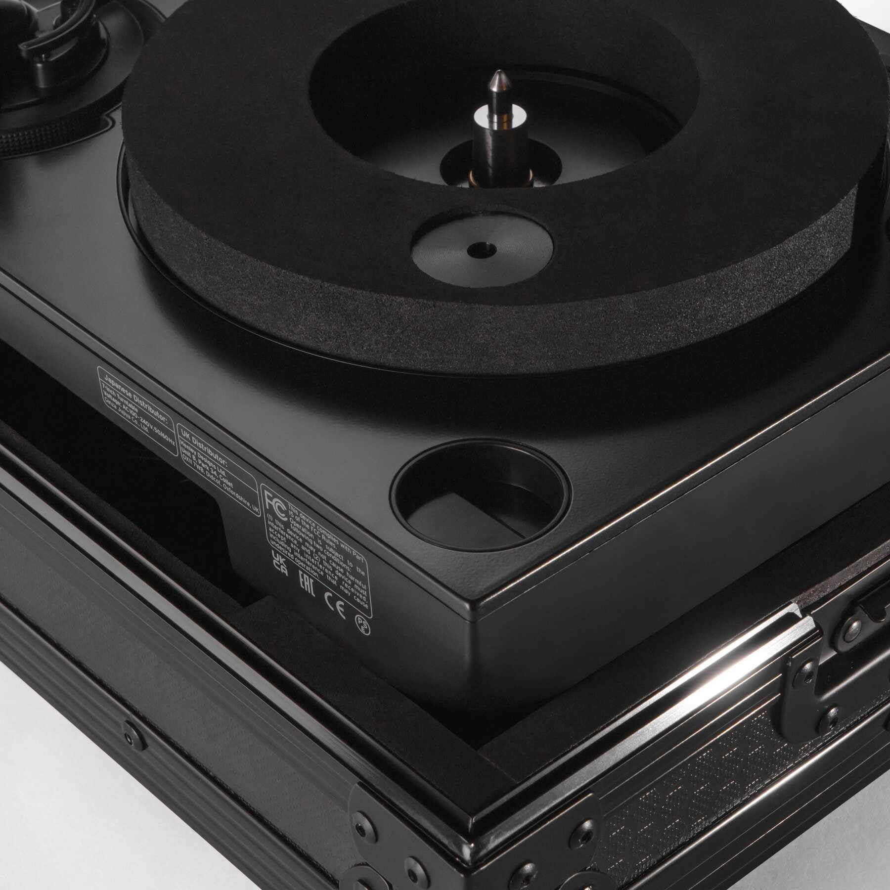 Reloop Premium RP-7 Turntable Case - Robuste Konstruktion mit kratzfester Hexa-Oberfläche in mattem Schwarz