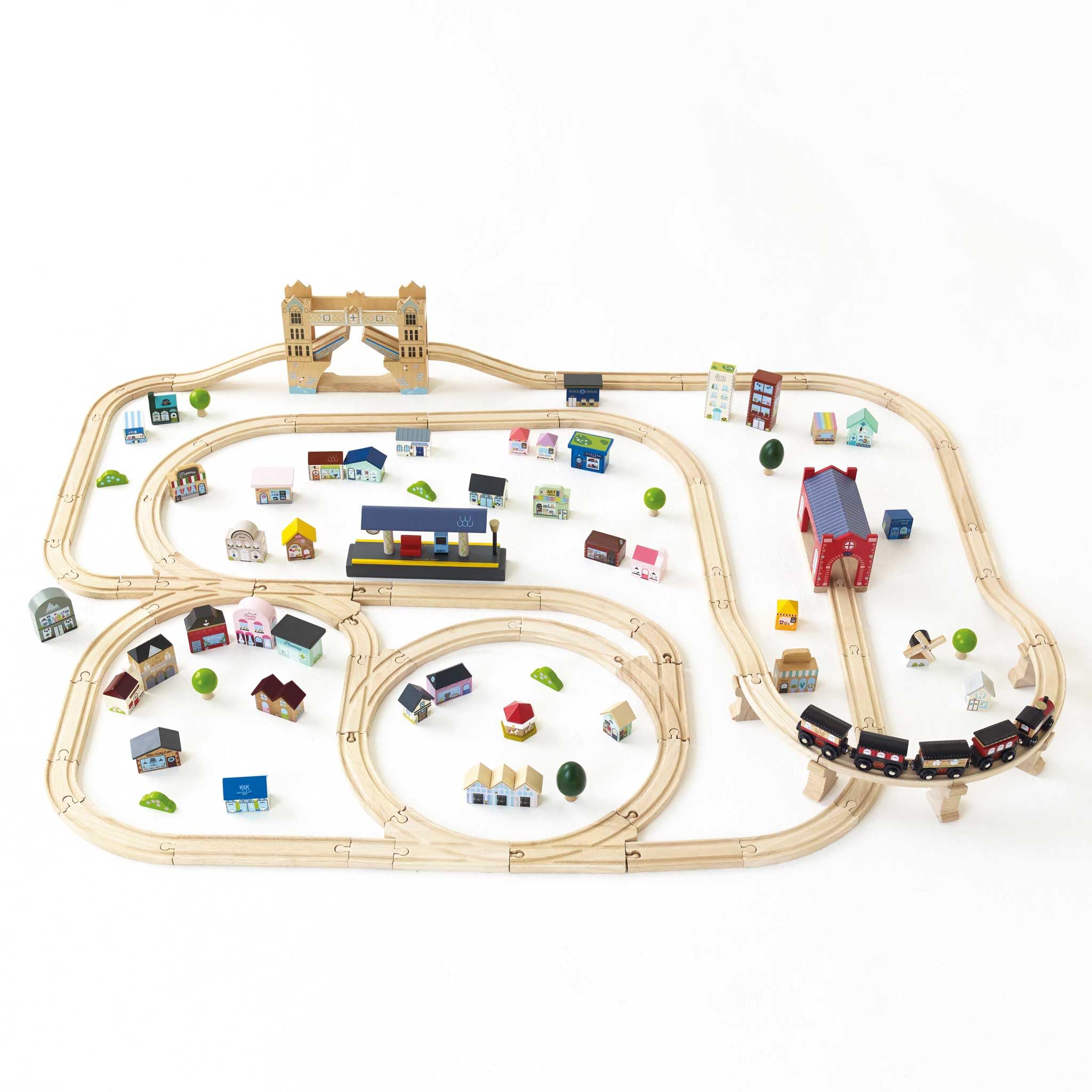 Le Toy Van - Cars & Construction - Wooden Train Set - London Train Set for 3 Year Old Boys and Girls - Train Track - 120 Piece Train Set - Role Play Toys - Girls and Boys Toys Age 3 +