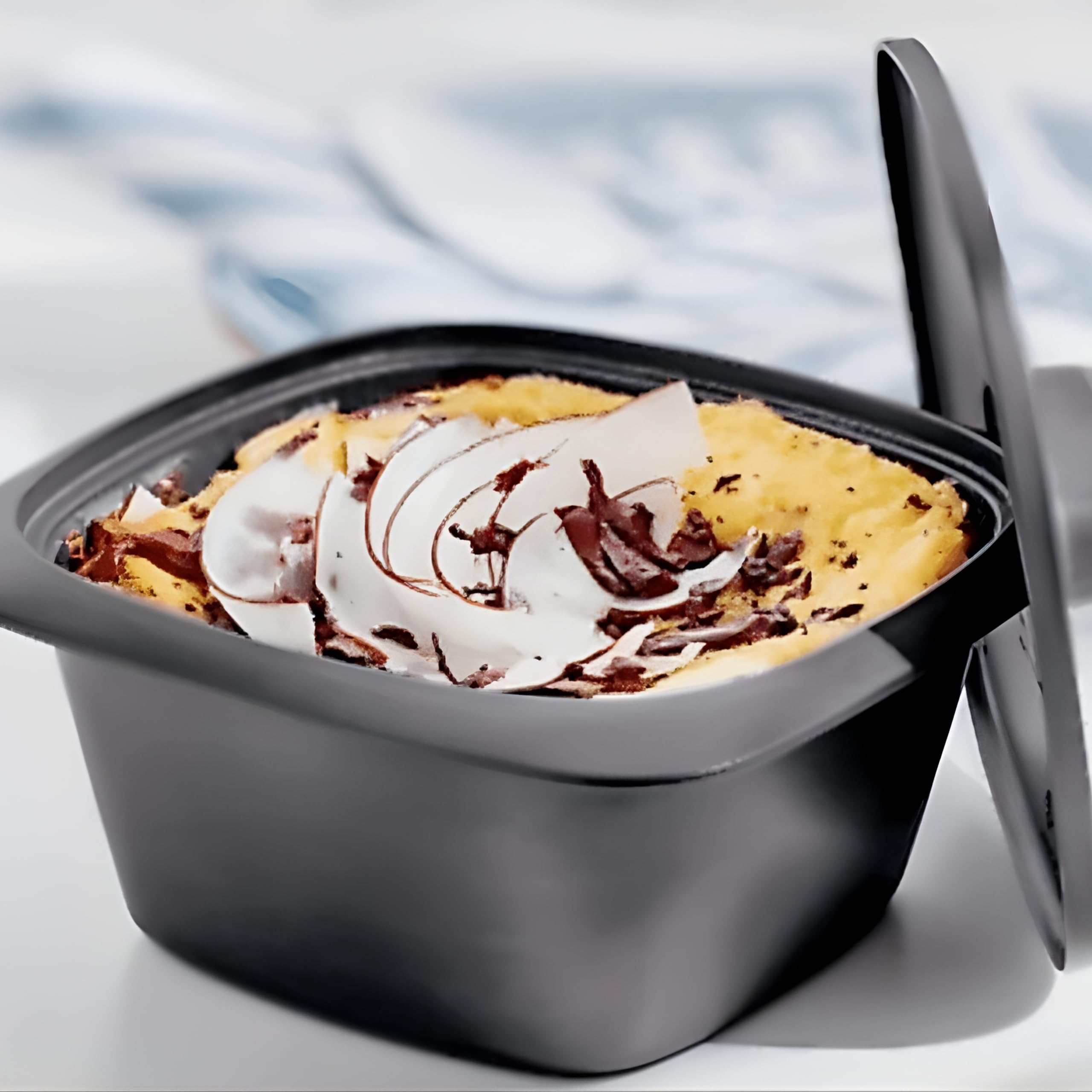 Tupperware Ultra Pro Auflaufform 500 ml - Mikrowellen-Garen Ohne Aufsicht - Praktischer Vergrößerter Griff - Backofen Mikrowelle Tiefkühltruhe - Hochwertige Keramik-Optik - Ideal für Einzelportionen