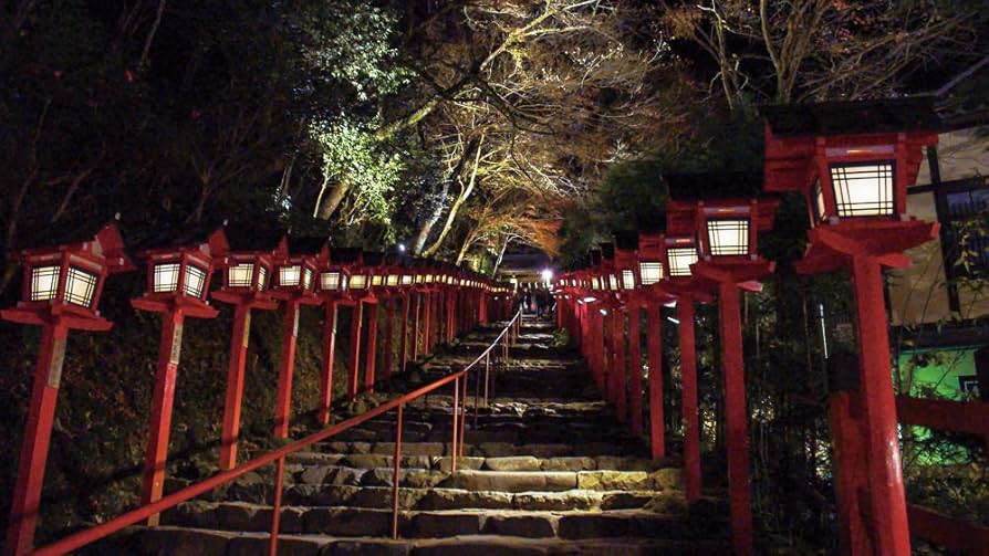 Amazon.co.jp: 叡電 もみじのトンネルへ【4K HDR】 展望列車