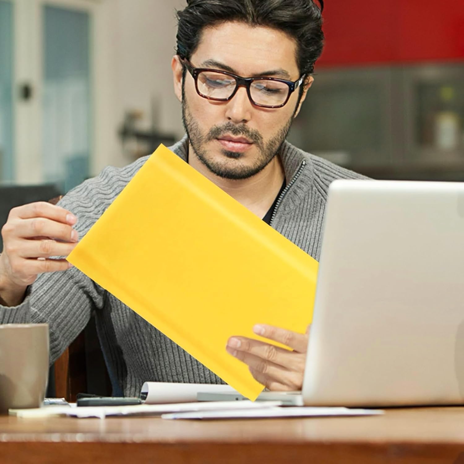 Padded Envelopes 6×10' Inch 100 Pack Self-Sealing Paper Envelopes for Shipping, Mailing,Packaging,Strong Adhesion Envelope Mailers - Image 6