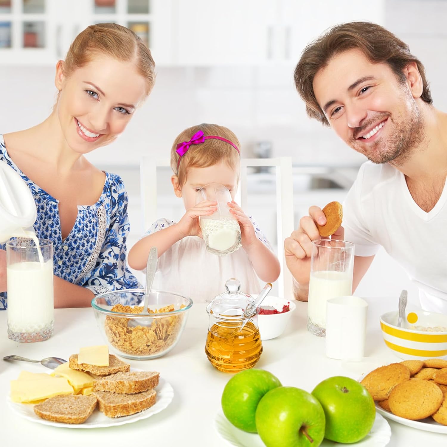 Lawei Glass Honey Jar with Dipper and Lid, 10 OZ Heat-Resistant Bee Hives Honey Pot, Clear Glass Honey Container for Store Honey and Syrup, Home and Kitchen, Easy to Clean, Dishwasher Safe