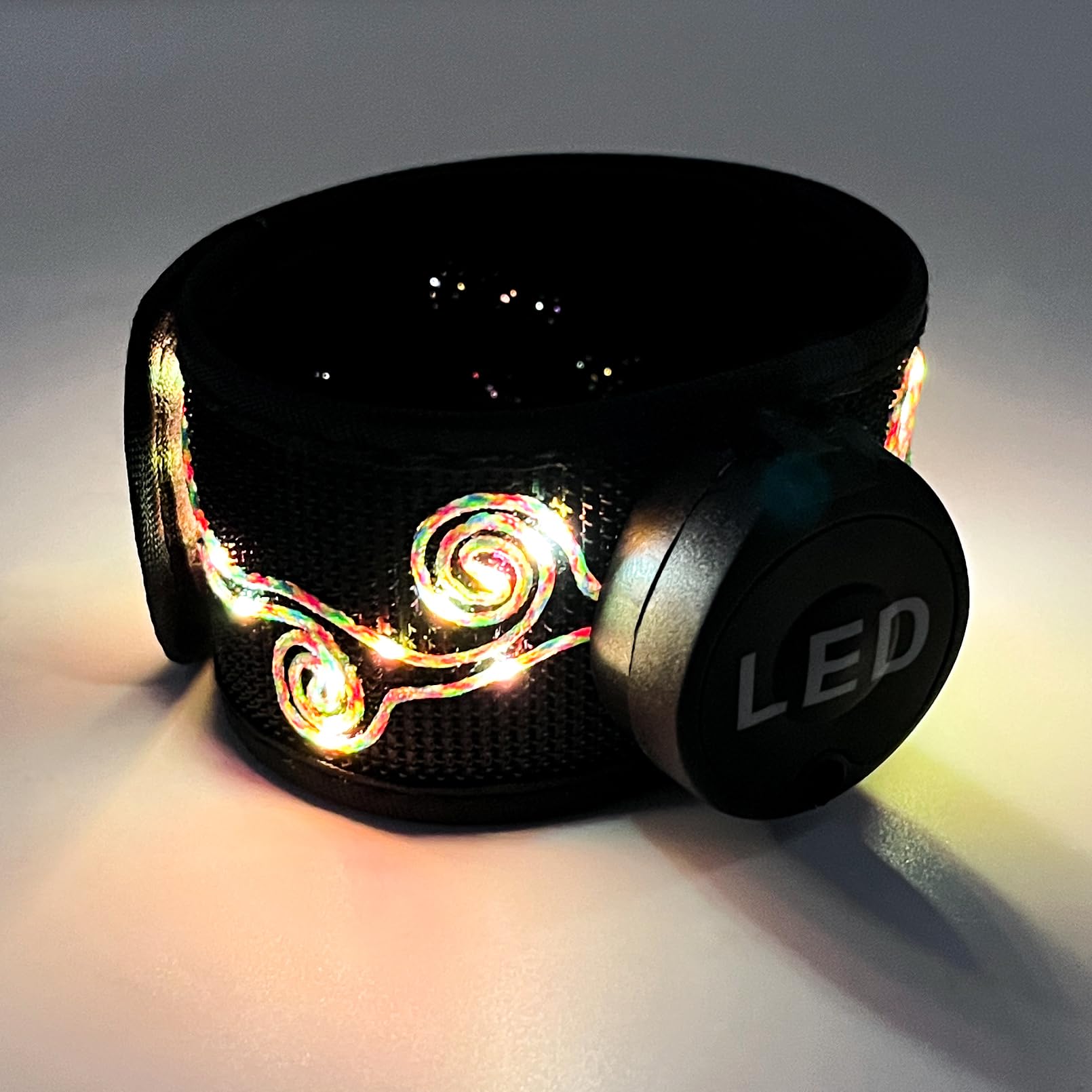 Luwint Led Light Up Armband, Glow in The Dark Wristband Safety Walking Running Gear at Night (1 Piece, 3 Modes)