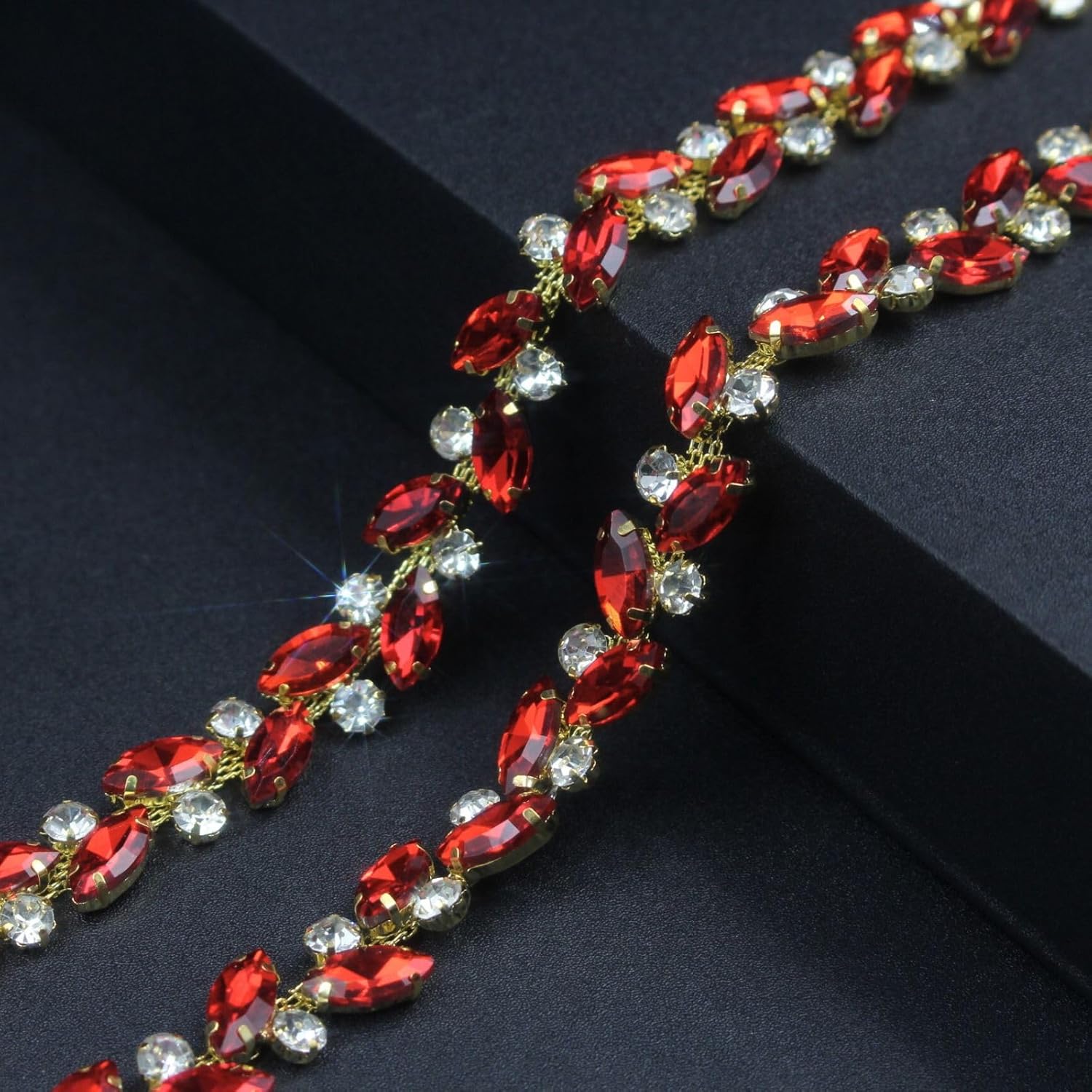 3 Yards Rhinestone Trim Chain Red String Strips Crystal Applique Fringe Ribbon Beads Sewing for Dress DIY Party Wedding Bouquet Decoration Bridal Costume Embellishment