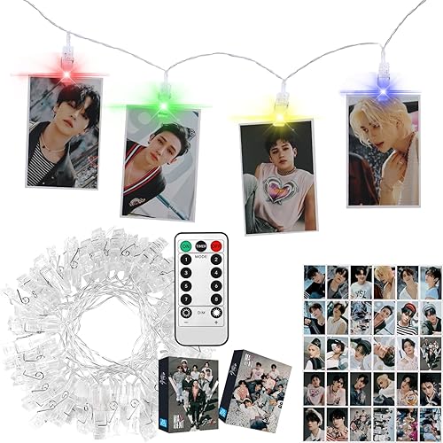 Stray Kids Merch - Luz LED con clip de 4 colores con tarjetas fotográficas grandes, control remoto de 10 pies, 20 LED y 30 tarjetas Lomo de 3.1 x