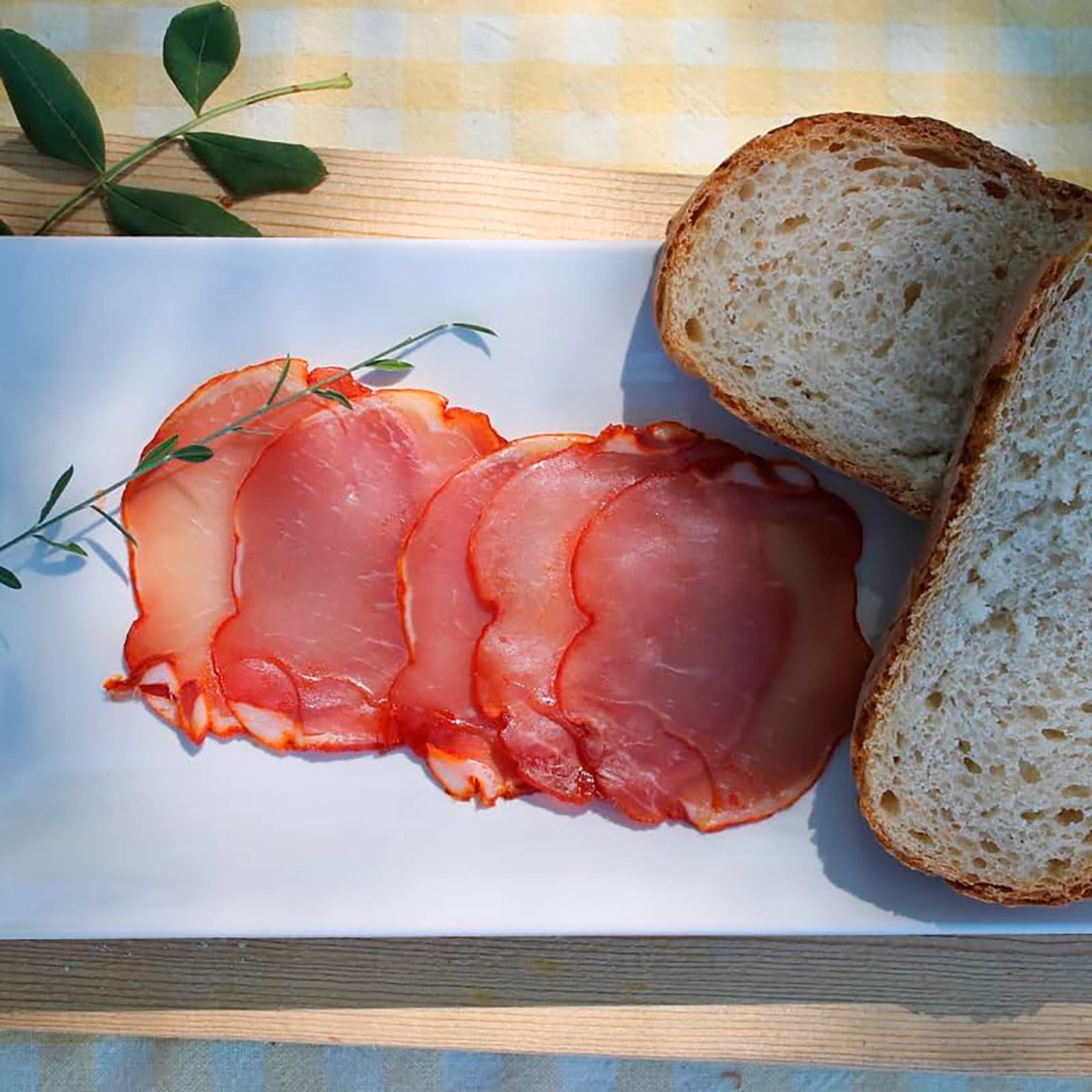 Deliex Delicias de Extremadura media caña de lomo curado : lomo de cerdo (envasado al vacío) pieza de embutido curado de entre 550 g y 750 gr