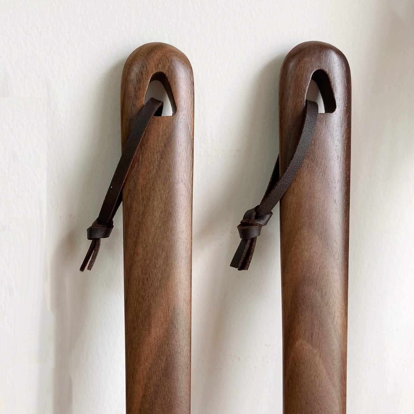 Calzador de mango largo de madera maciza de nogal negro elevador de zapatos de extensión de 60 cm | Adecuado para personas mayores (Color: Marrón, Tamaño: 75x4cm) (Marrón 75x4cm) (Marrón 75x4cm)