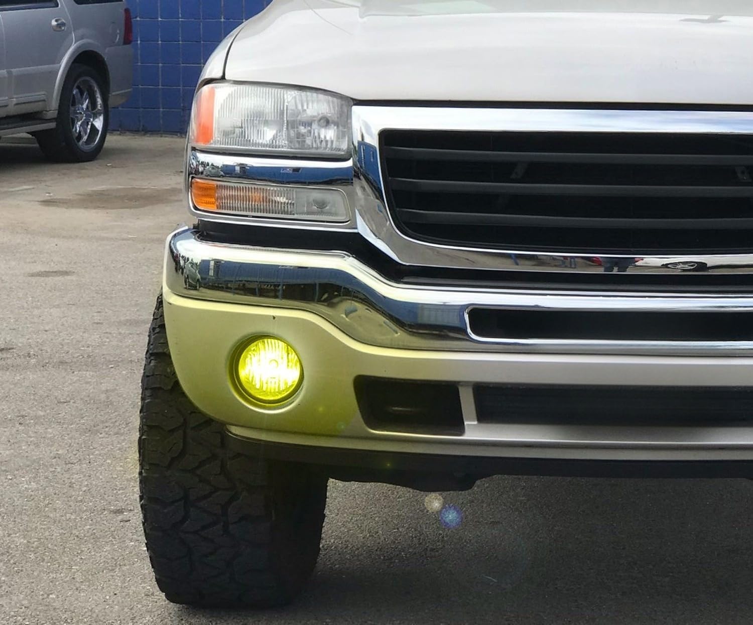 iJDMTOY OEM-Spec Clear Lens Fog Light Kit with 2500K Super Bright Selective Yellow LED Replacement Bulbs Compatible With 2003-2006 GMC Sierra 1500 2500 3500