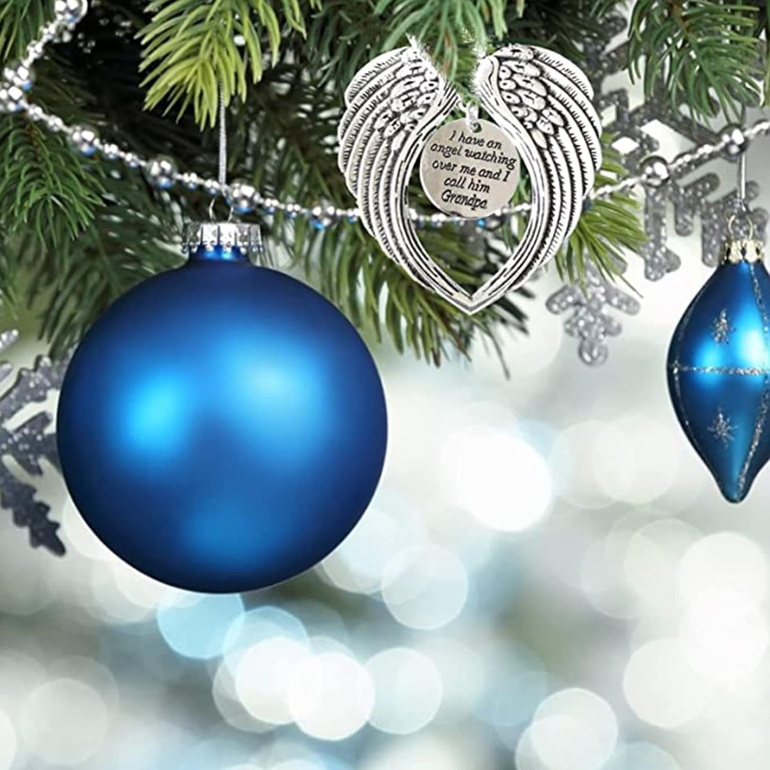 Adorno conmemorativo de alas de ángel de Navidad con texto en inglés "I Have a Angel Watching Over Me I Call Him Dad in Memory of Loved One Loss of