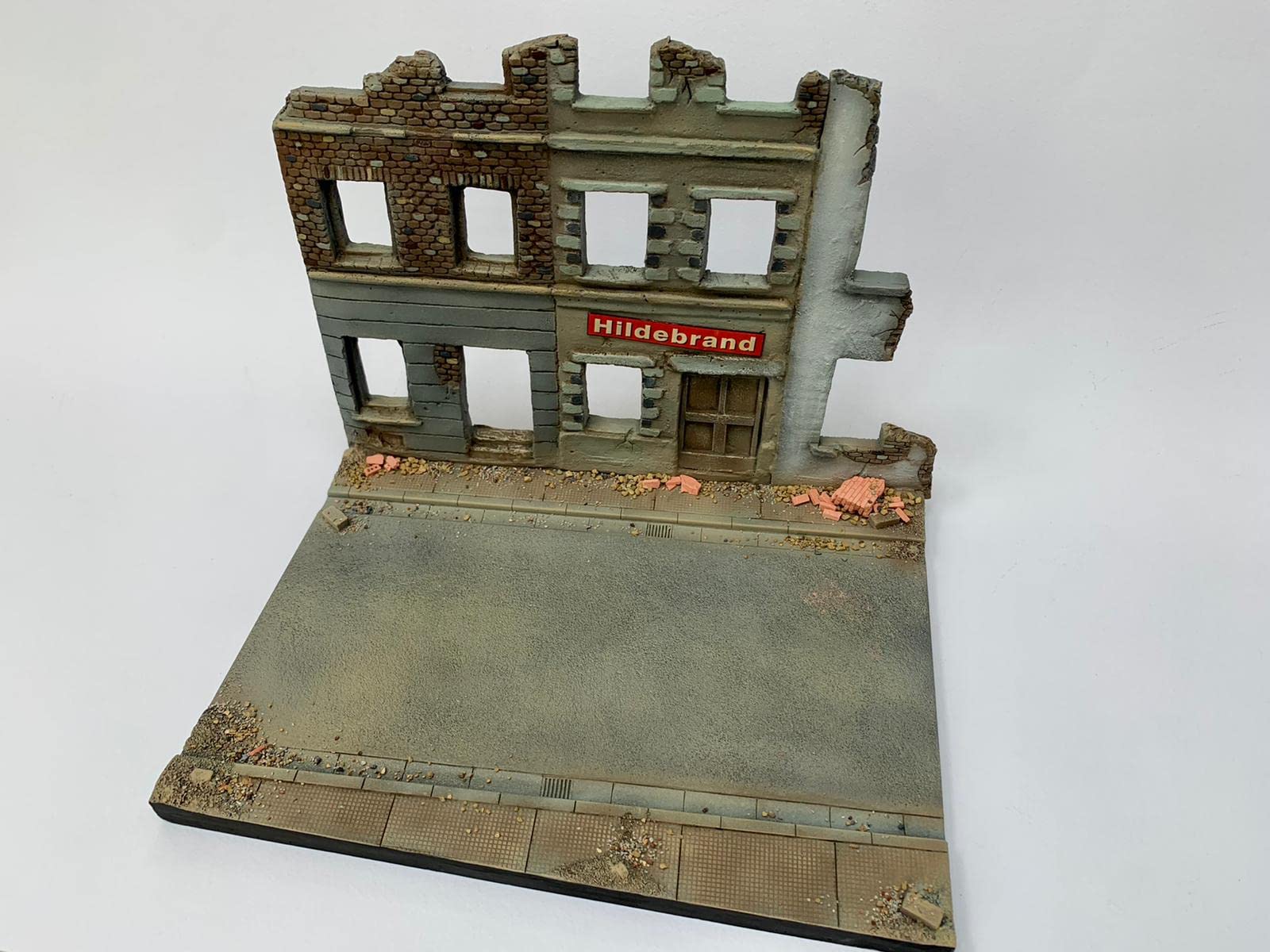 1/35 Scale Diorama Base and Buildings Model kit #1, 1:35 - Image 4