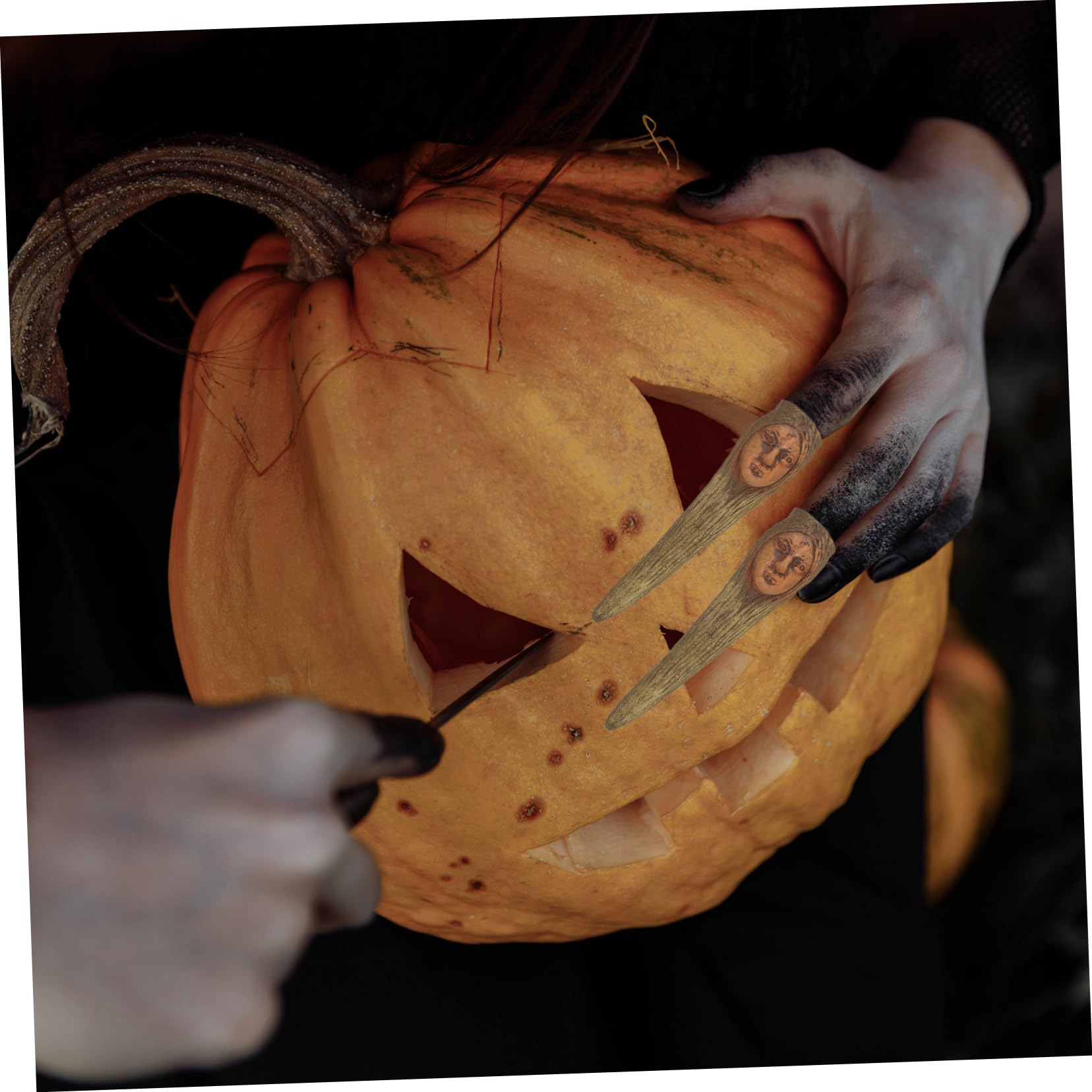 MOLUCKFU Halloween Witch Fake Nails Set 5pcs Finger Covers for Party Carnival Cosplay Scary Decor