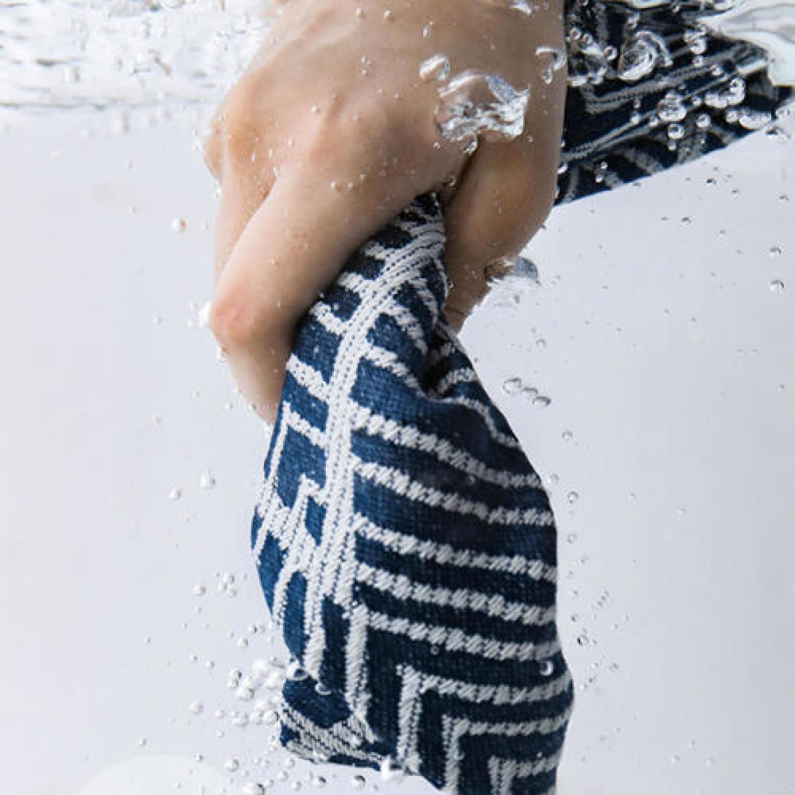 Abwaschbar Tischdecke Wasserabweisend Atmungsaktiv Lotuseffekt Leinenoptik Tischtuch mit Pflegeleicht Fleckschutz Gelb 120 × 160 cm