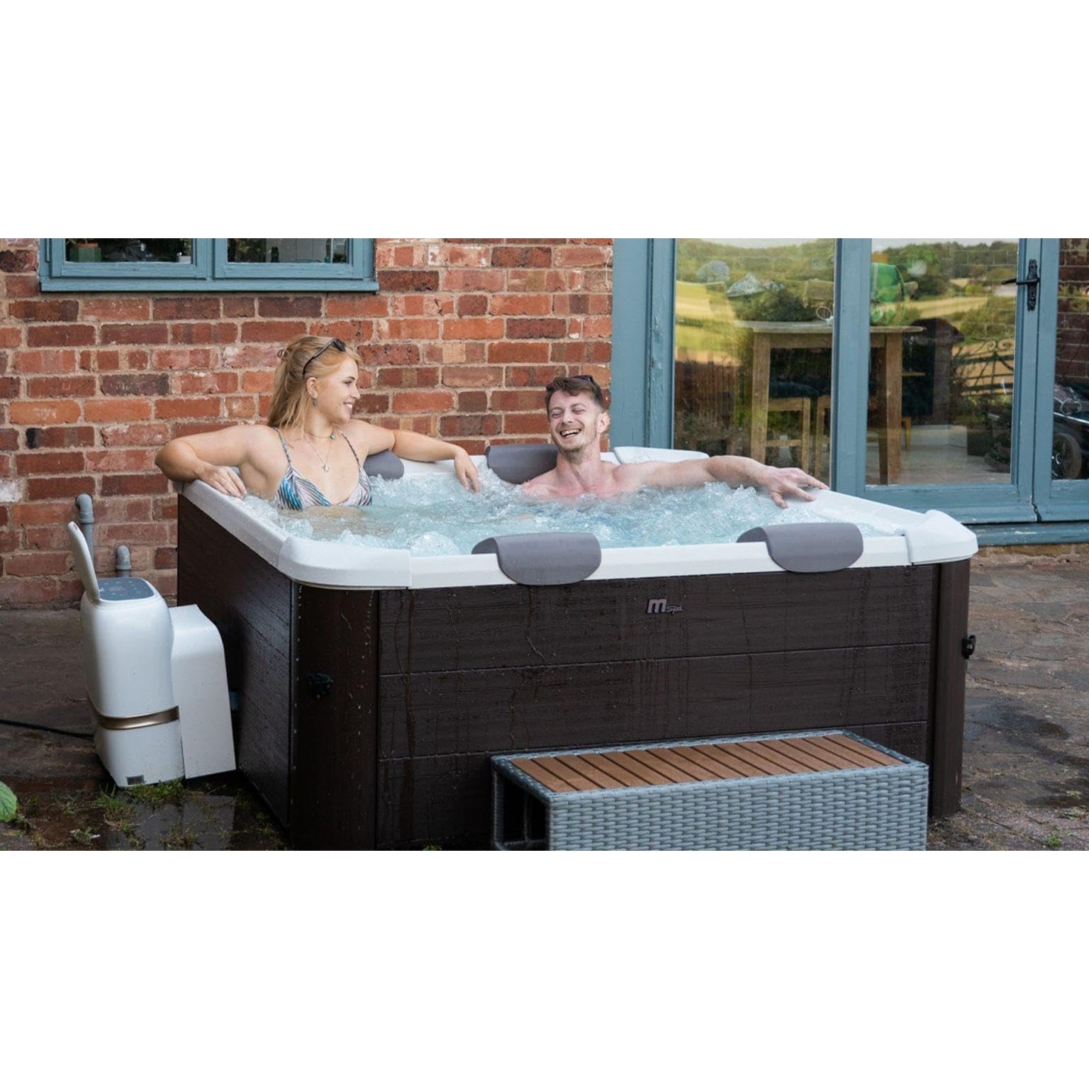 MSpa Tribeca SPA rígido Cuadrado 4-6 Personas con 120 chorros Aerojet, 8 Jets de Agua, LED, UVC+, ozono y Control Inteligente