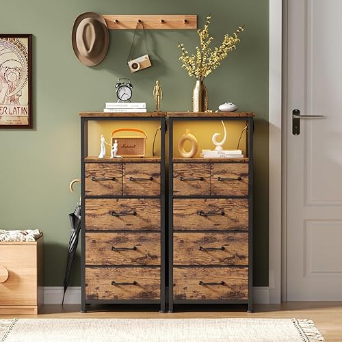 Miniatura 2 de Furnulem Cómoda alta LED con estación de carga, unidad de torre de almacenamiento vertical con estante de madera, mesita de noche de 5 cajones para