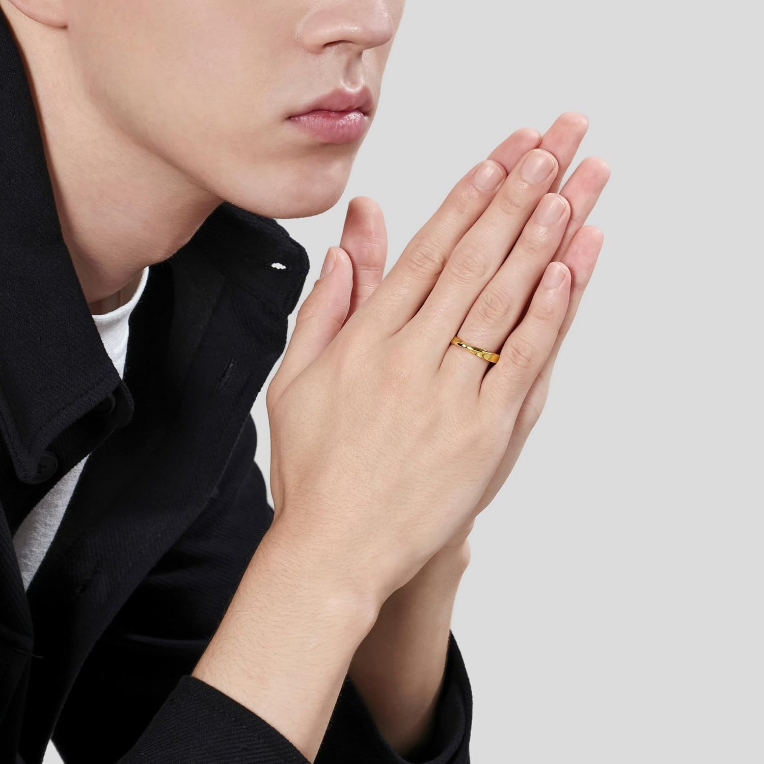 CHOW SANG SANG 999 Gold Essence Möbius Strip Ring for Women & Men (US Size: 7, Diameter 17.3mm) 94607R Price-by-Weight 4.49g Gold