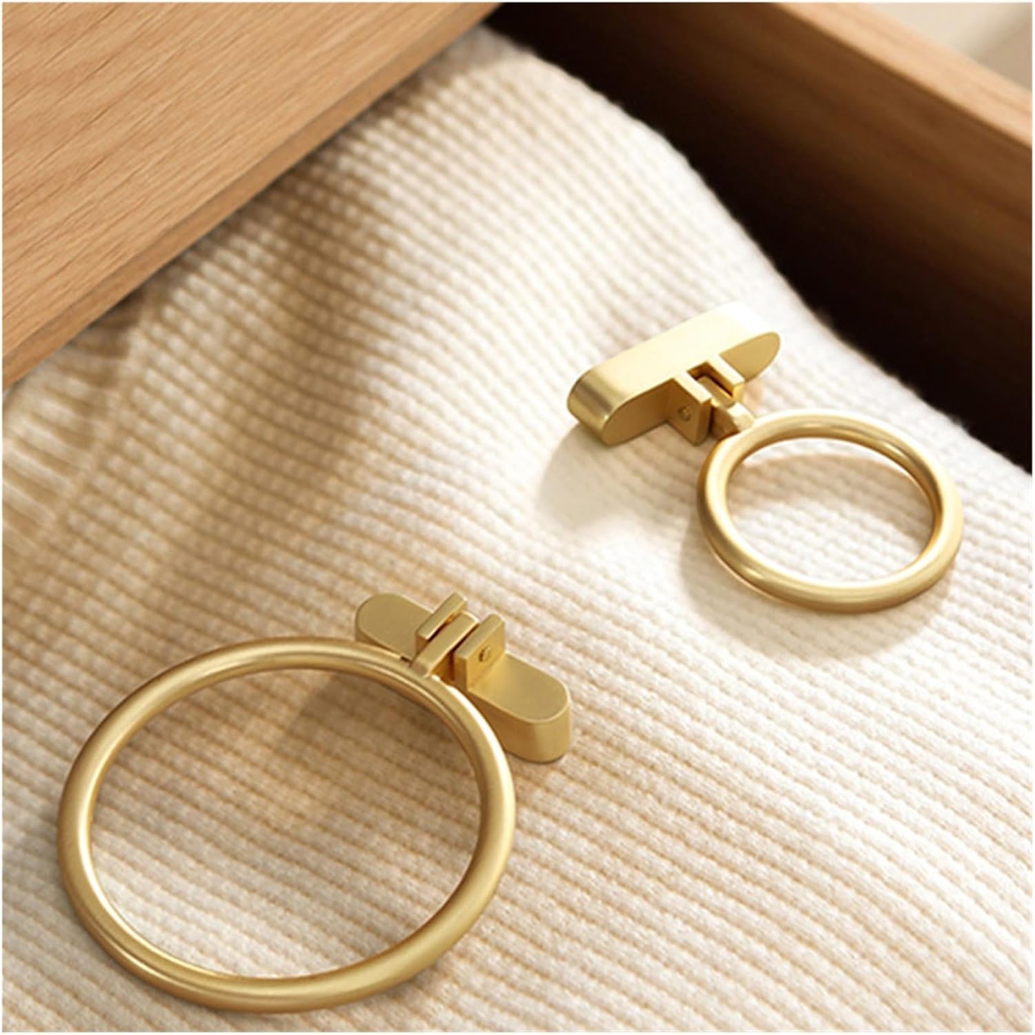 【白大島】未使用品✣白地に映える雪輪 可憐 身丈165cm/裄丈67cm 白大島】未使用品✣白地に映える雪輪 可憐 身丈165cm/裄丈67cm 2/20