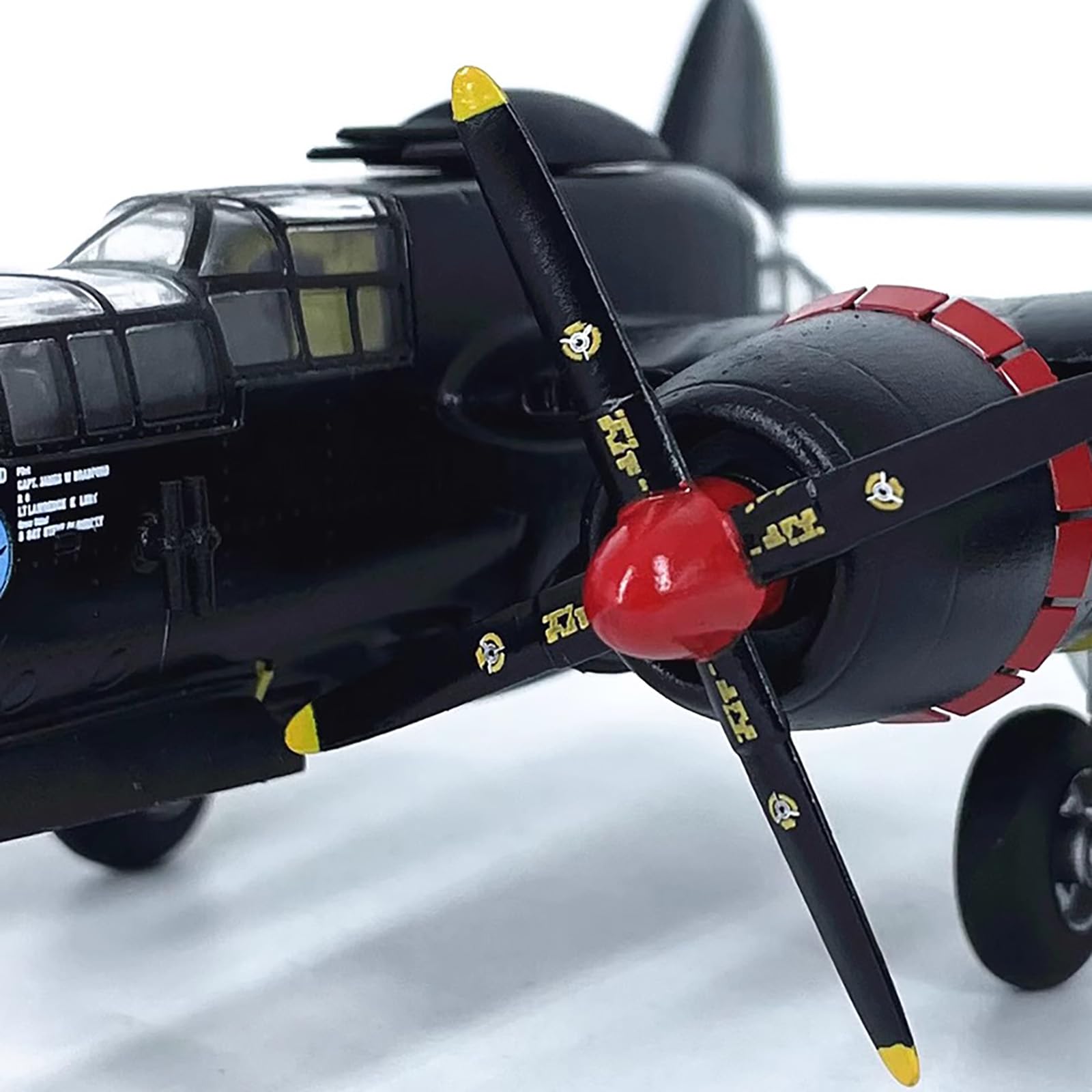Amazon.com: DBEIXIWEI 1:72 Scale Alloy Die-Cast Airplane Model