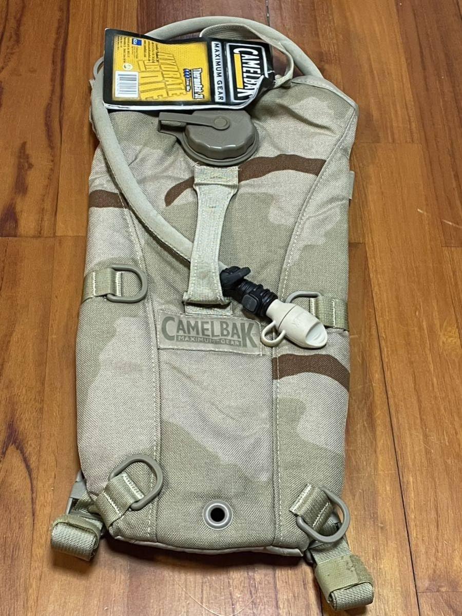 Amazon.co.jp: 米軍放出品 3C CAMELBAK ハイドレーション② 