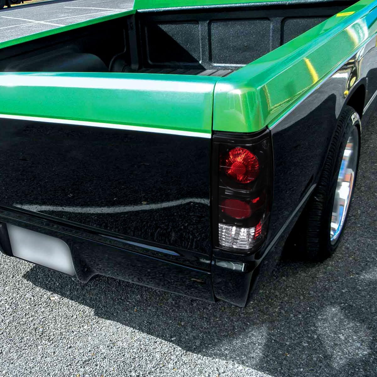 Ronnin - Fits 1982-1993 Chevy S10 1983-1994 S10 Blazer 1983-1990 GMC S15 1991-1993 Sonoma 1992-1994 Jimmy Tail Lights Replacement Pair | Black