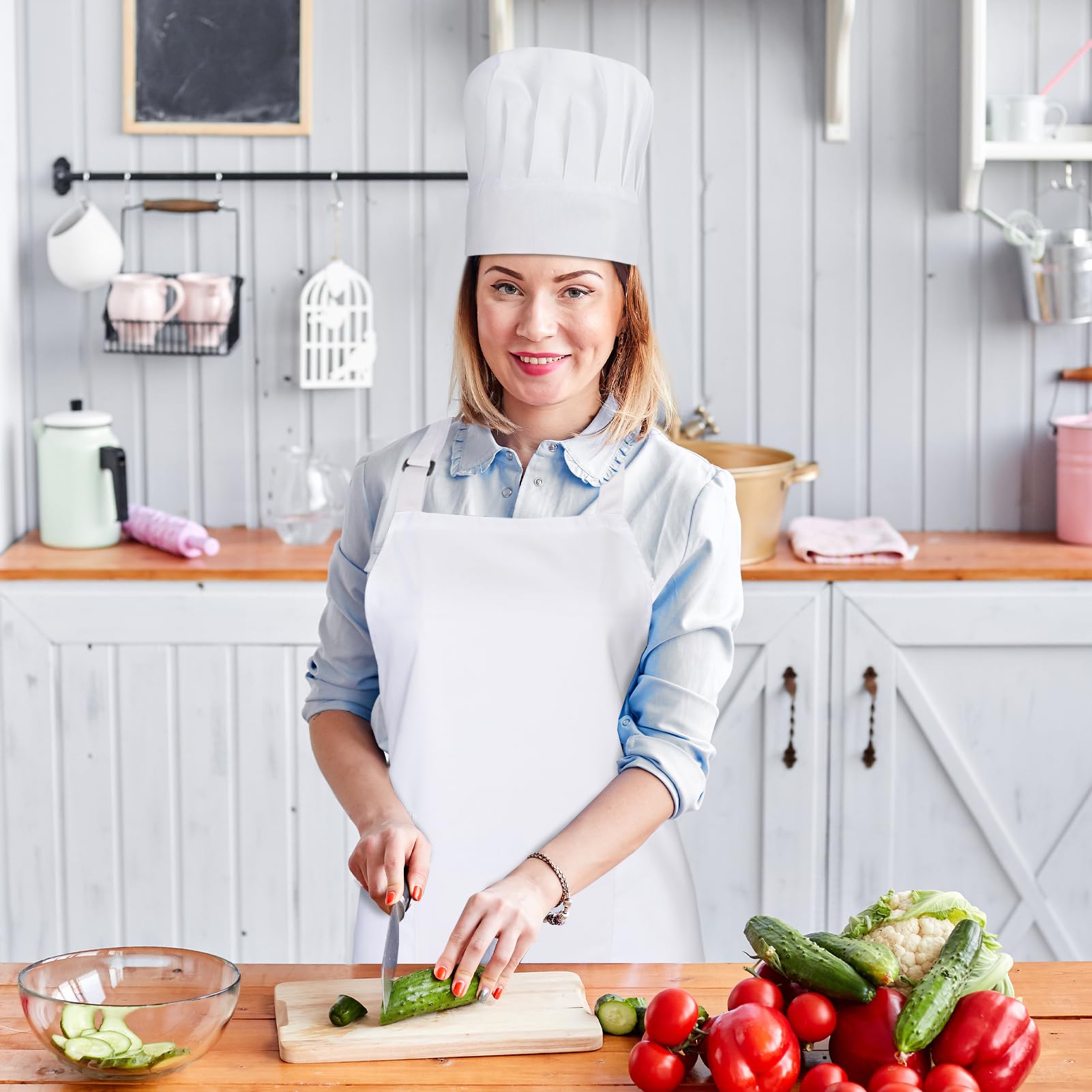Paquete de 2 delantales y sombrero de chef, delantal ajustable de alta cocina, impermeable, delantal de cocina, sombrero de chef, regalo de Navidad