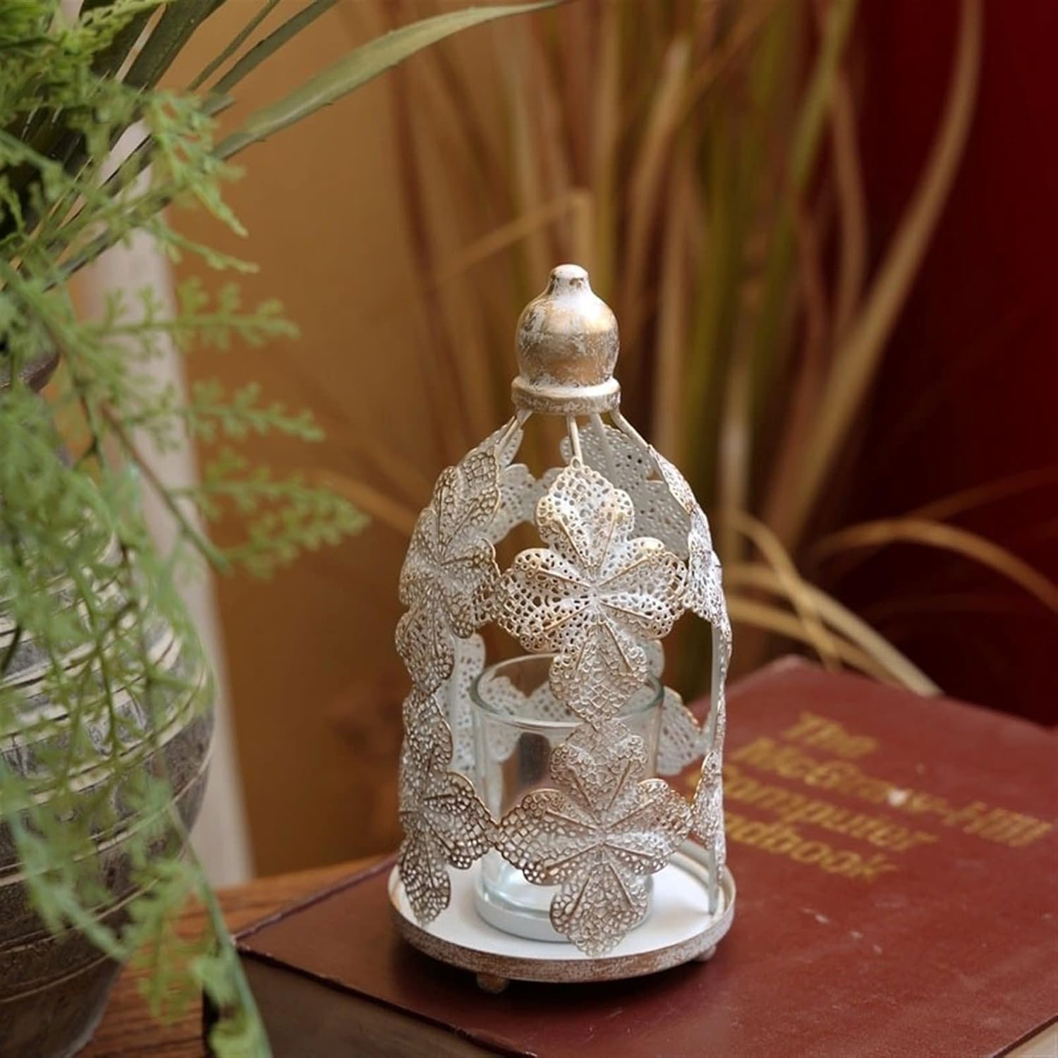 Candleholders Country Style Hollowed-Out Pattern Candlestick Antique Iron Holder Table Decoration