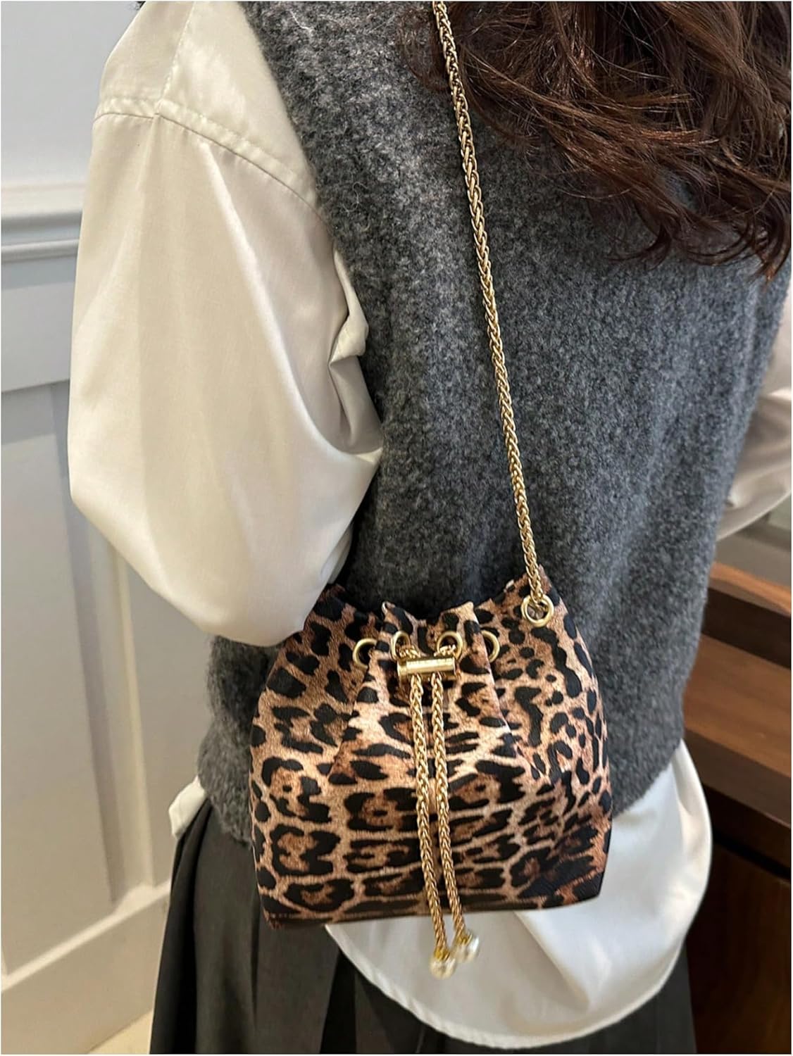 Women's Leopard Drawstring Bucket Bags Chain PU Leather Retro Crossbody Bags Purse - Image 3