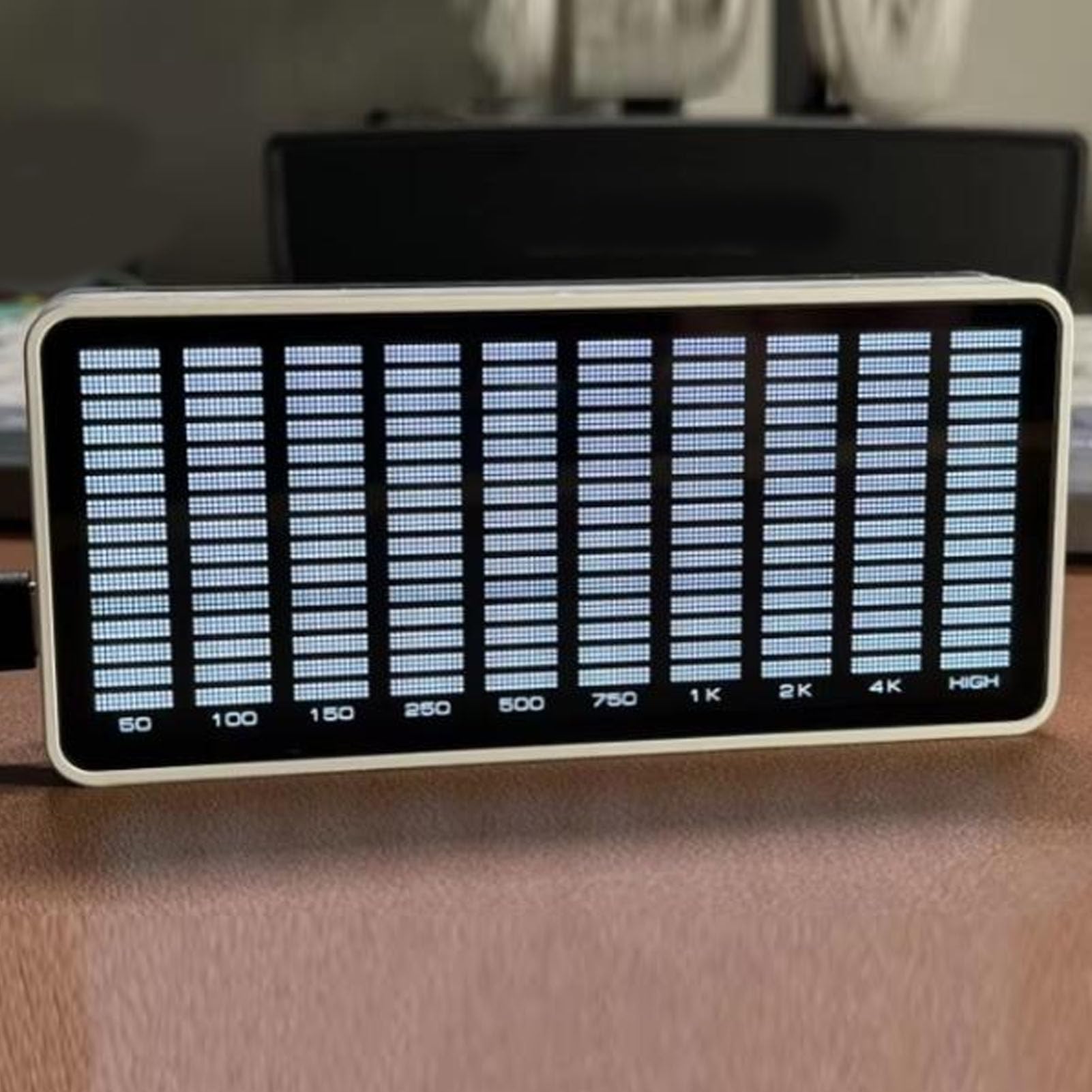 Fafeicy Światło LED Music Spectrum z Wejściem AUX 3,5 Mm i Mikrofonem