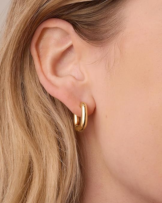 gorjana - Charlie Huggies 11/16 -18k Gold Plated - Bold Sculptural Design - Lightweight Comfort Fit - Secure Hinge Closure - Versatile Day-to-Night - Everyday Wear