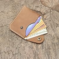 Vista 4 de Tarjetero de cuero hecho a mano con cierre a presión, billetera minimalista ultrafina con bolsillo frontal, funda simple cosida a mano