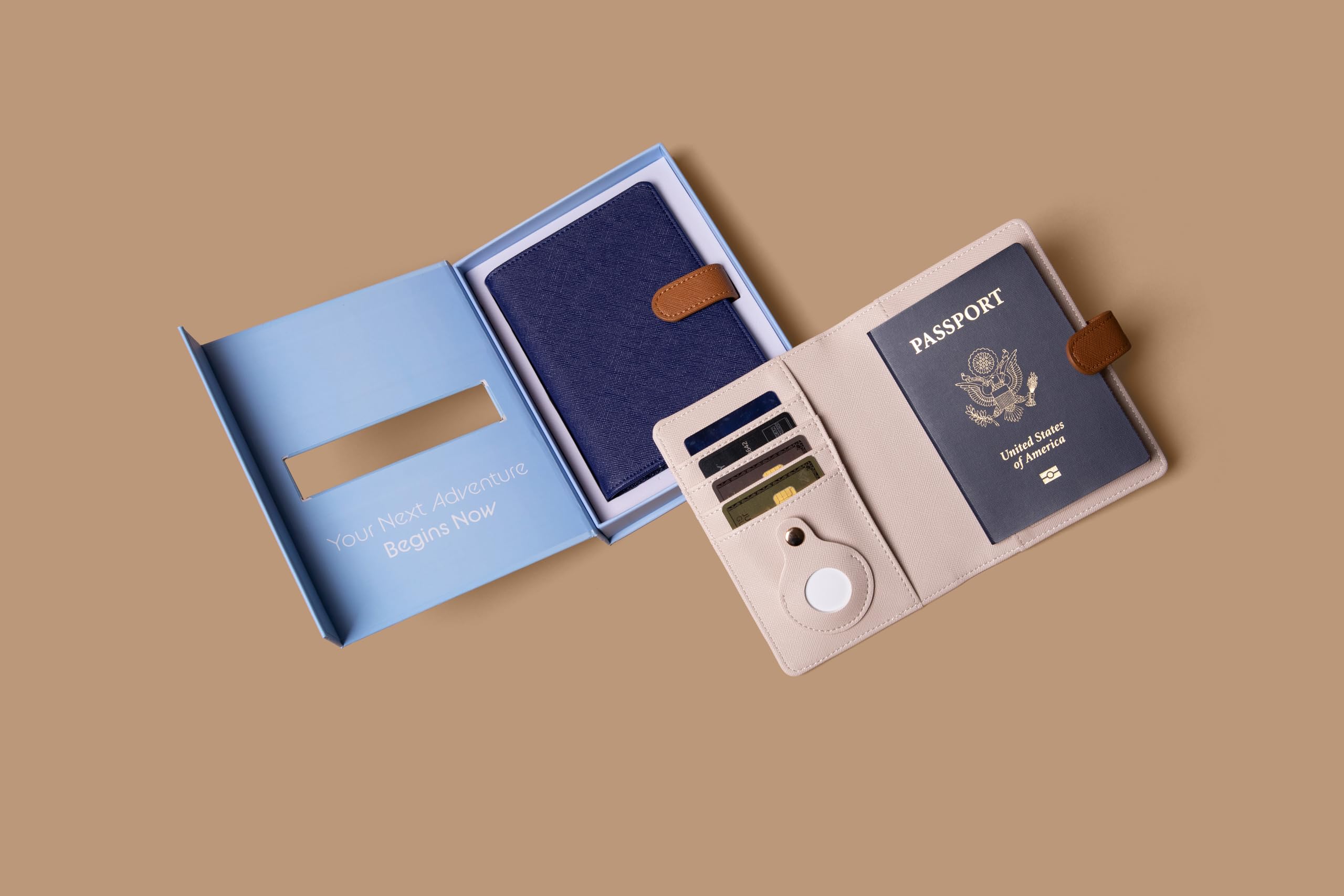 The Passport Wallet – Premium-Reisepasshülle und Schutzhülle mit sicherem Magnetband, mehreren Kartenfächern und verdecktem AirTag-Schlitz, ideal für internationale Reisende – Braun