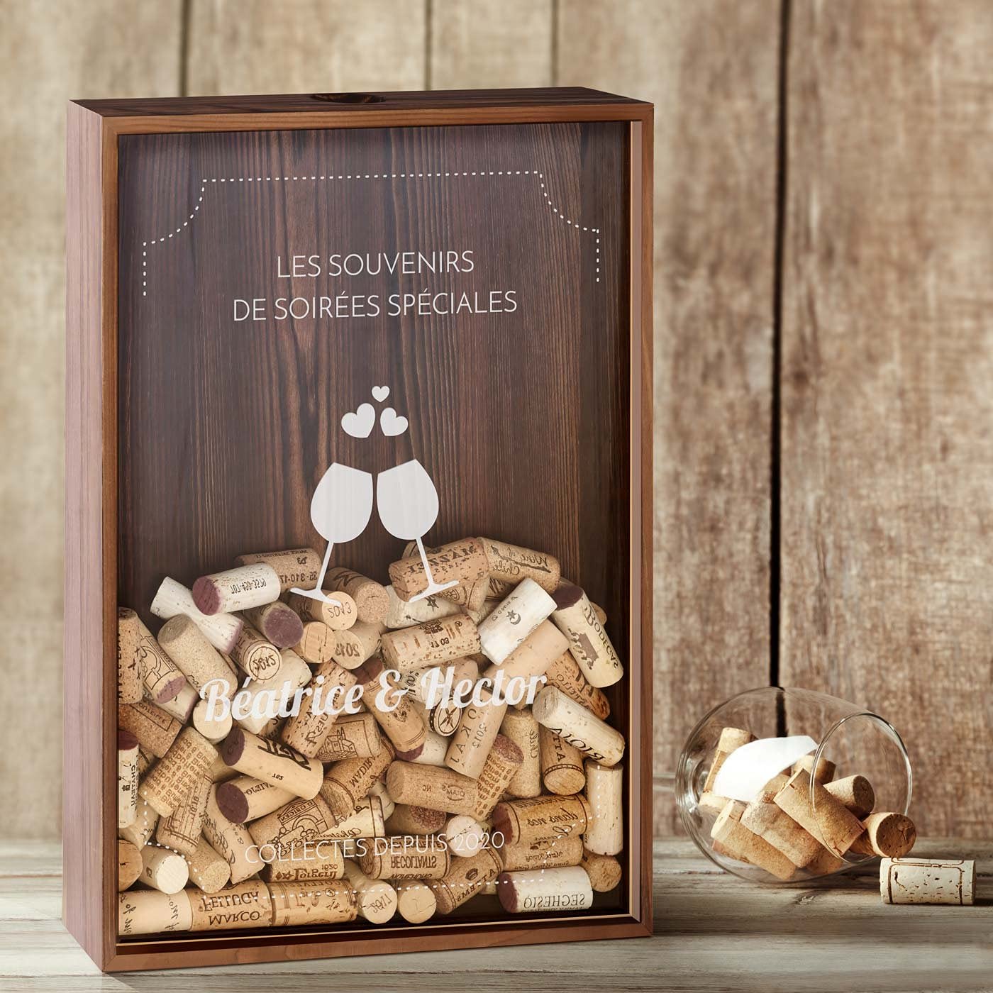 Maverton Boîte Personnalisée aux bouchons pour Couples - Coffret personnalisé pour couples mariés - Cadeau Personnalisé - Ouvre-bière inclus - Cadeau Mariage - Cadeau couple - Cadeau Noel - spéciale