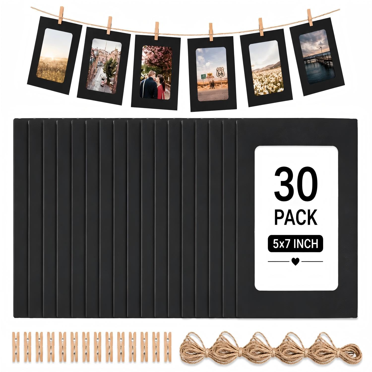 Cadres photo en papier kraft noir pour créer une guirlande de souvenirs d'anniversaire