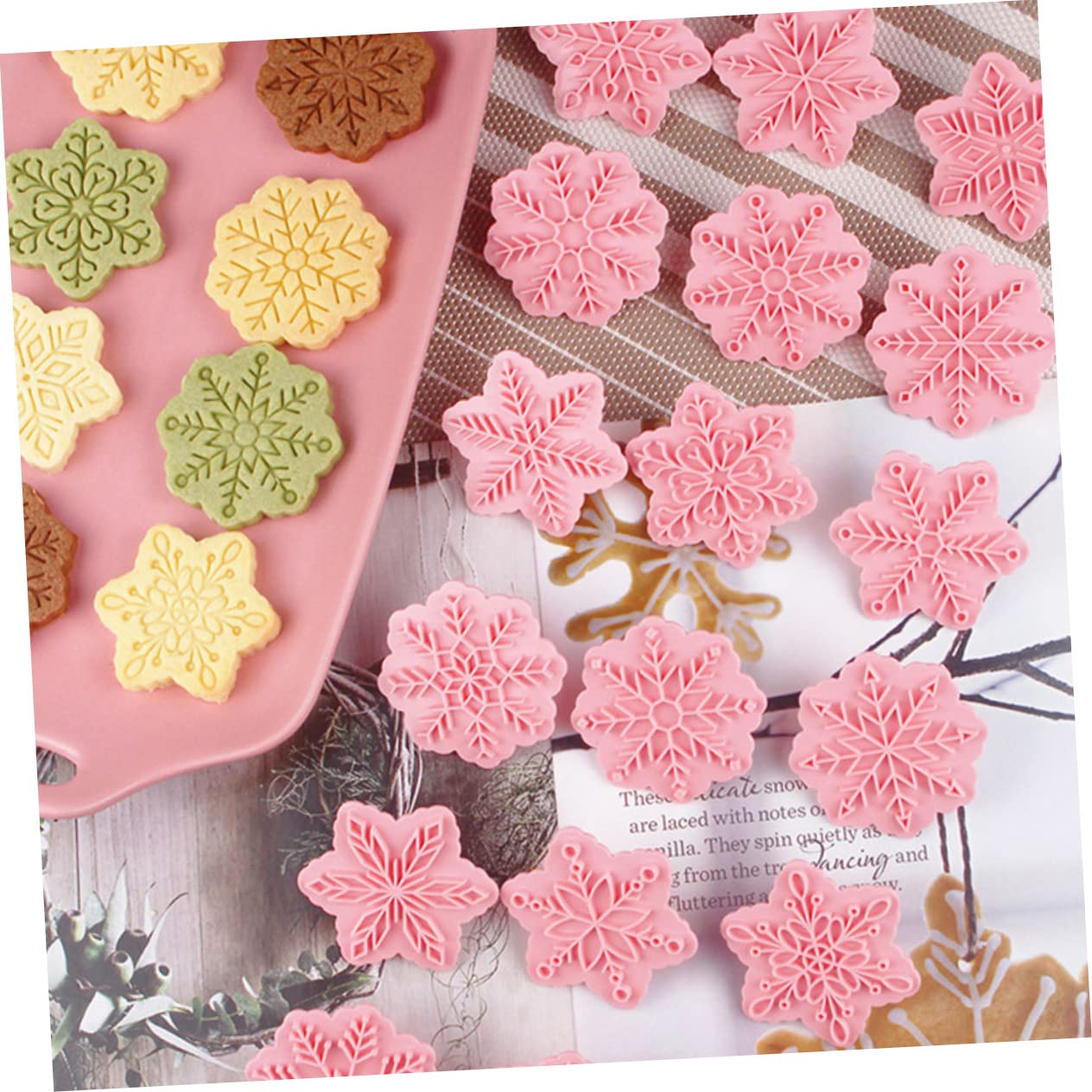 Alipis Juego De 5 Moldes Únicos Para Hornear Galletas Navideñas Cortadores De Galletas Grandes De Polipropileno Suministros Para Hornear En 3d (18 Piezas X 5)