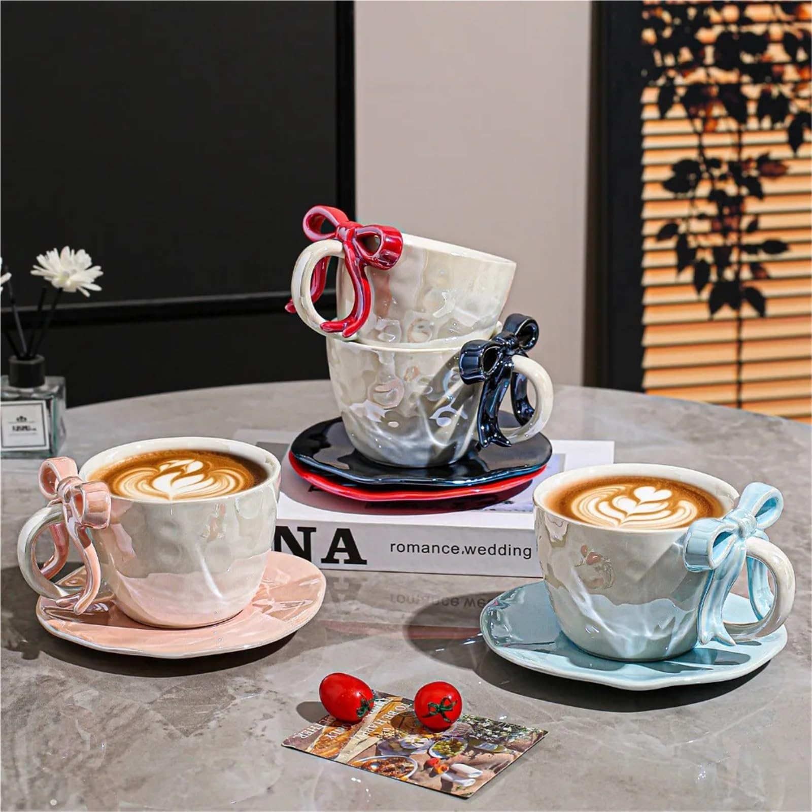 Tassen, Becher und Untertassen, Keramik-Kaffeeset, 380-ml-Bogengriffdesign mit Untertasse, Latte-Art-Tasse, elegantes Tee- und Kaffeeset für Damen(Red)