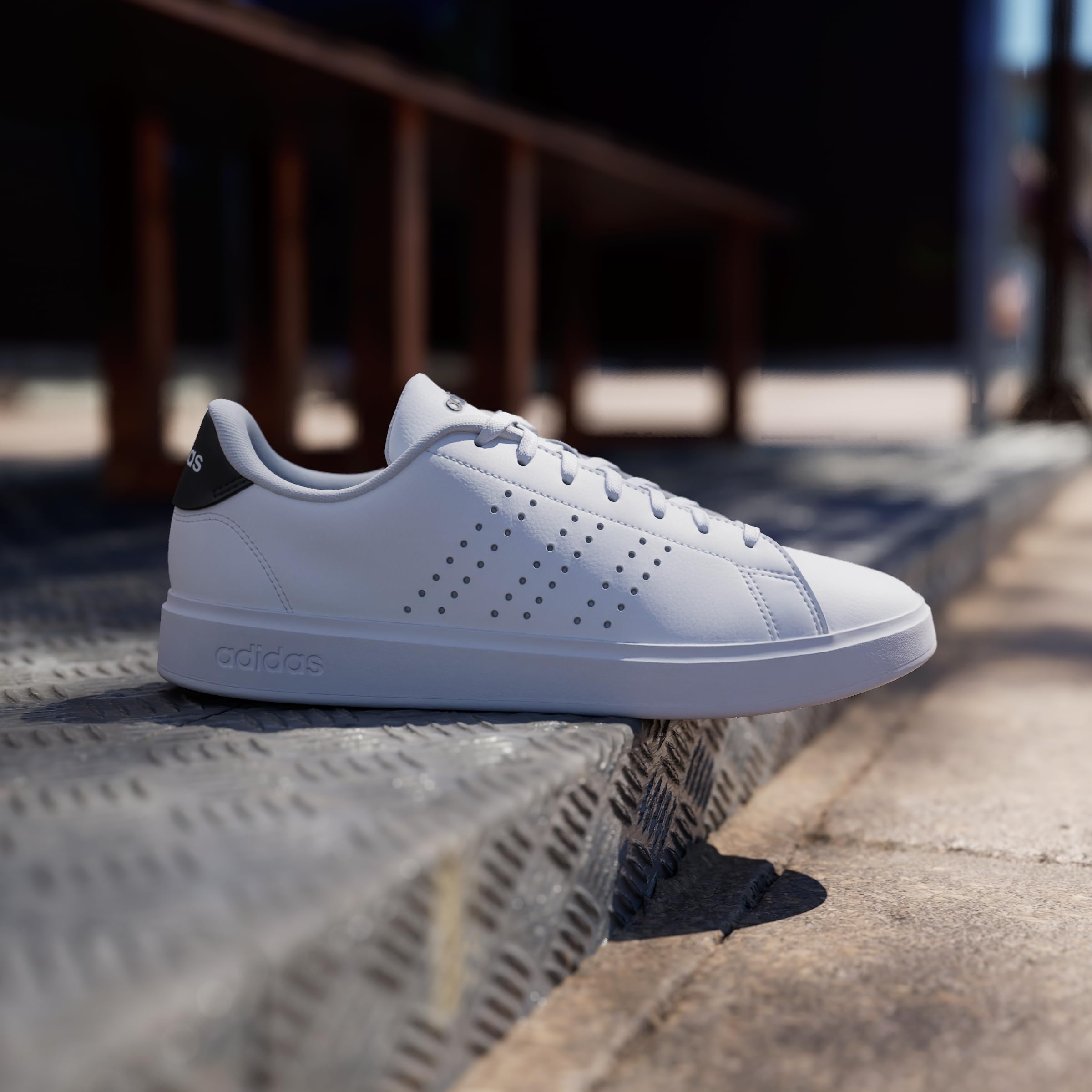 adidas Men's Zapatilla Advantage 2.0