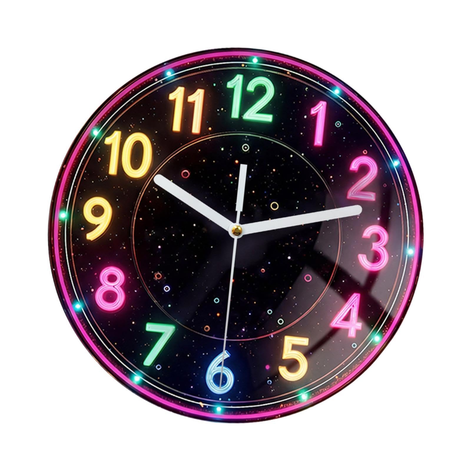 Horloge murale suspendue idéale pour sublimer le design de votre salon