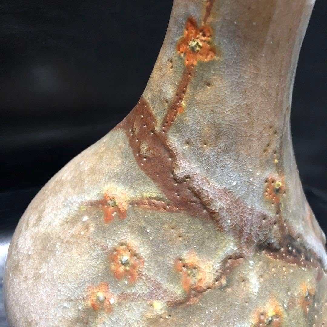 美しい古美術◾️蔵から見事な梅の木が描かれた釉薬どろどろね花瓶、壺、壷が出て来た。 美しい古美術 蔵から見事な梅の木が描かれた釉薬どろどろ