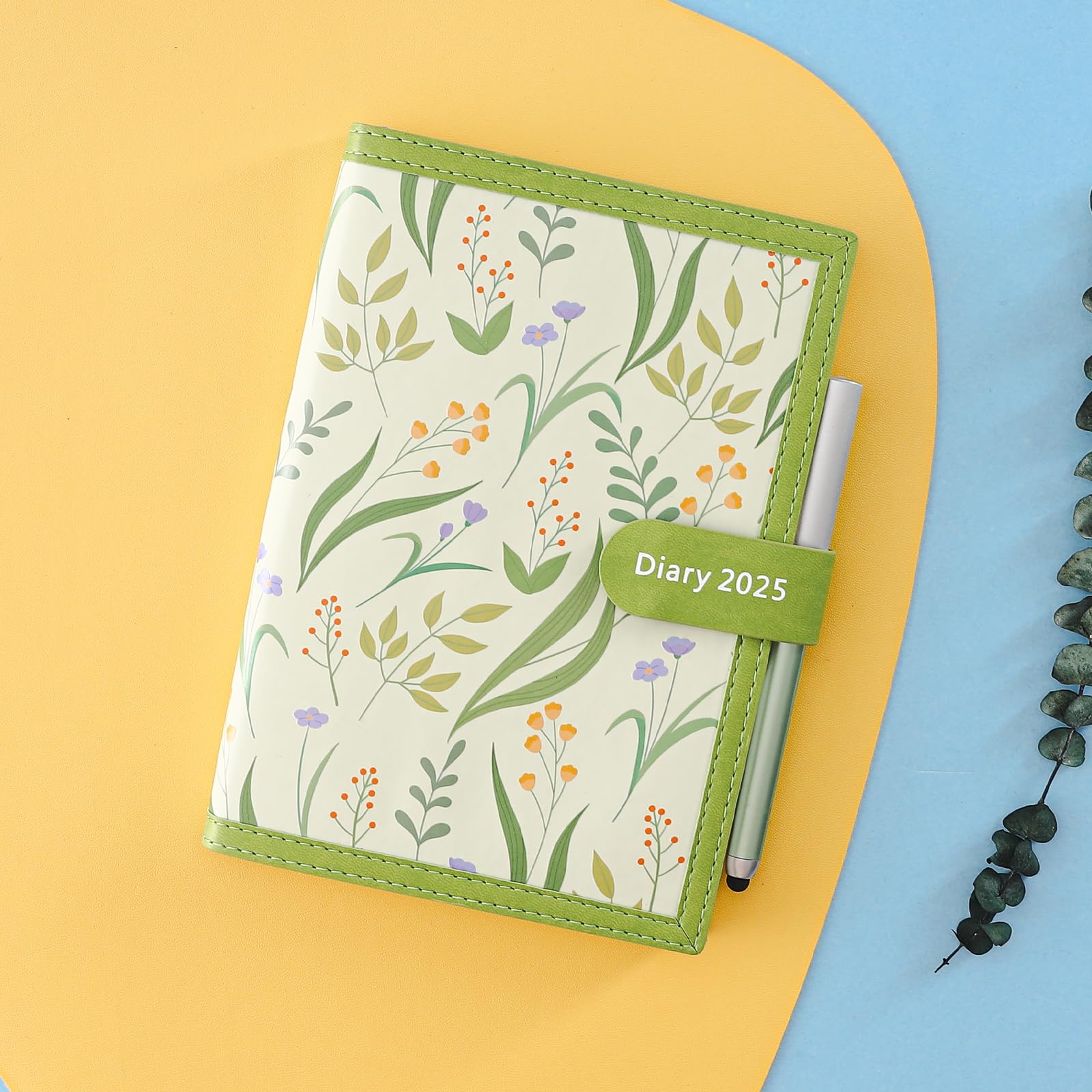 Mljtoyo Agenda 2025, formato A5, una pagina al giorno, copertina morbida, agenda giornaliera mensile da gennaio 2025 a dicembre 2025, agenda giornaliera A5, con penna, adesivi, tasca posteriore, 3