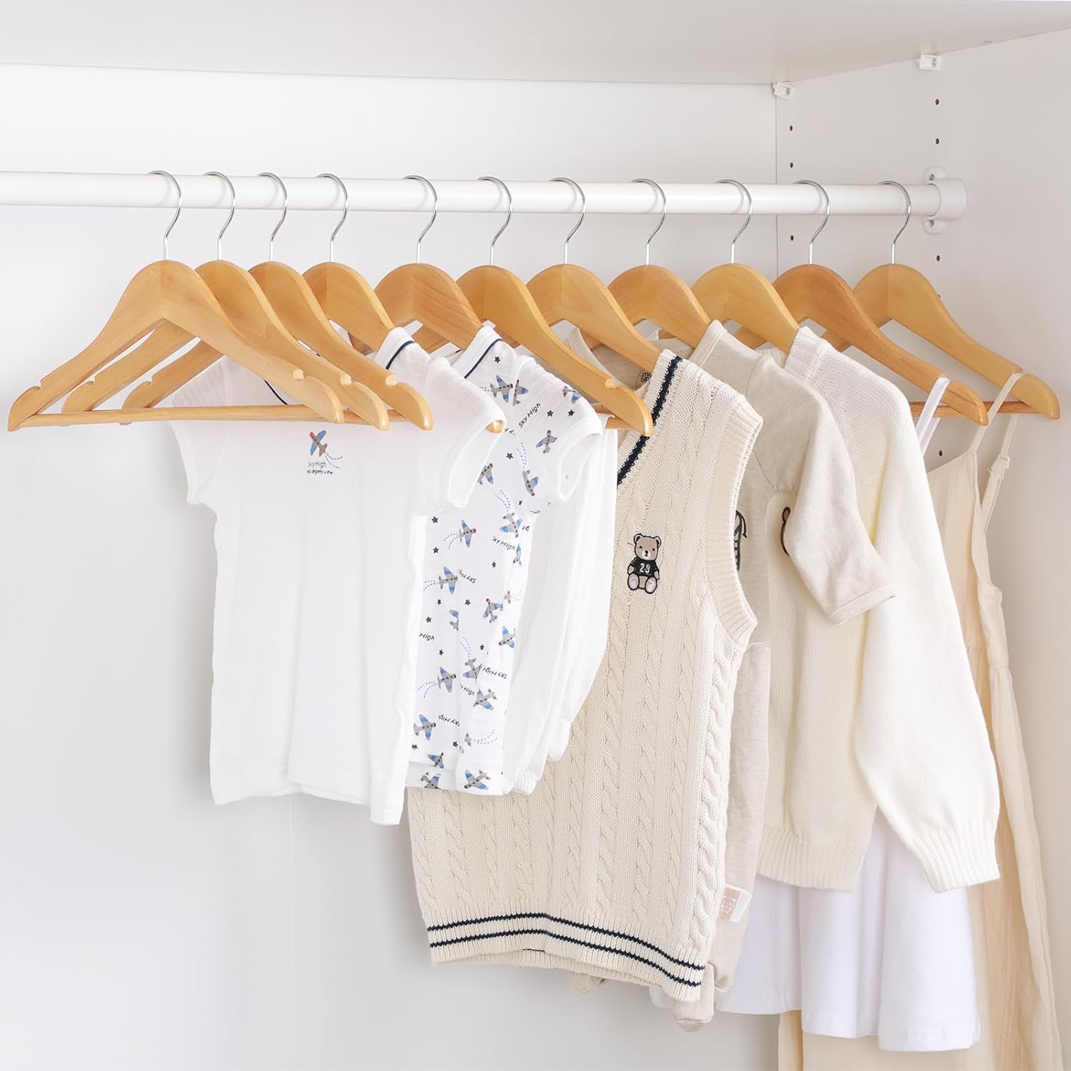 Kids Wooden Hangers 20 Pack, Natural Wooden Baby Hangers with Smooth Finish, Solid Wood Children Hanger for Clothes with Precisely-Cut Notches, Swivel Hook Baby Clothes Hanger for Closet