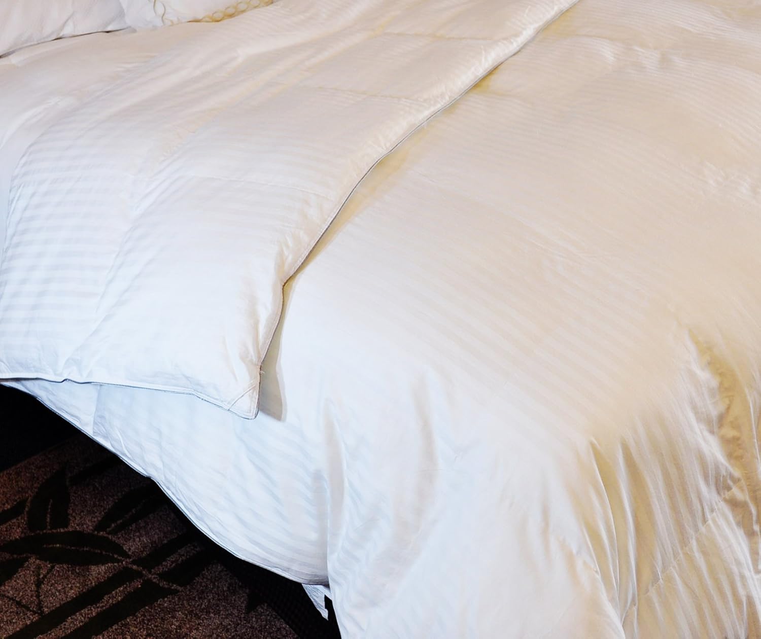 Natural Comfort Soft and Luxurious 300TC Sateen White Down