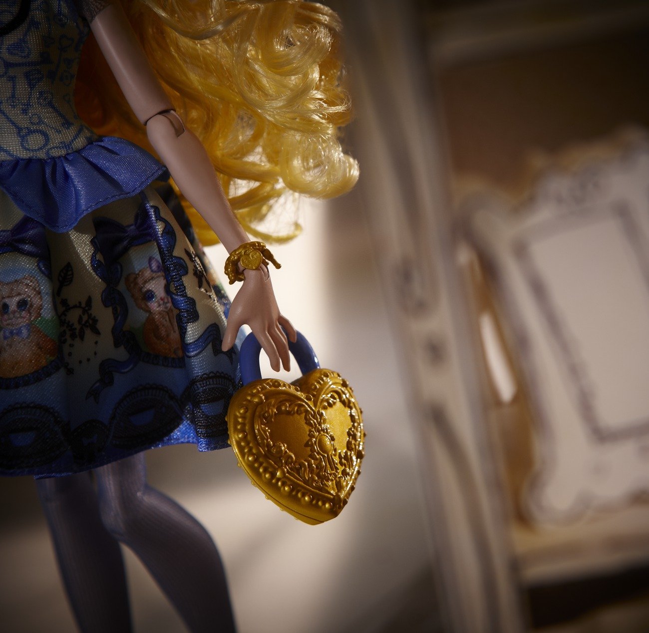 Mattel BJG93 - Ever After High Royal Blondie Lockes, Puppe