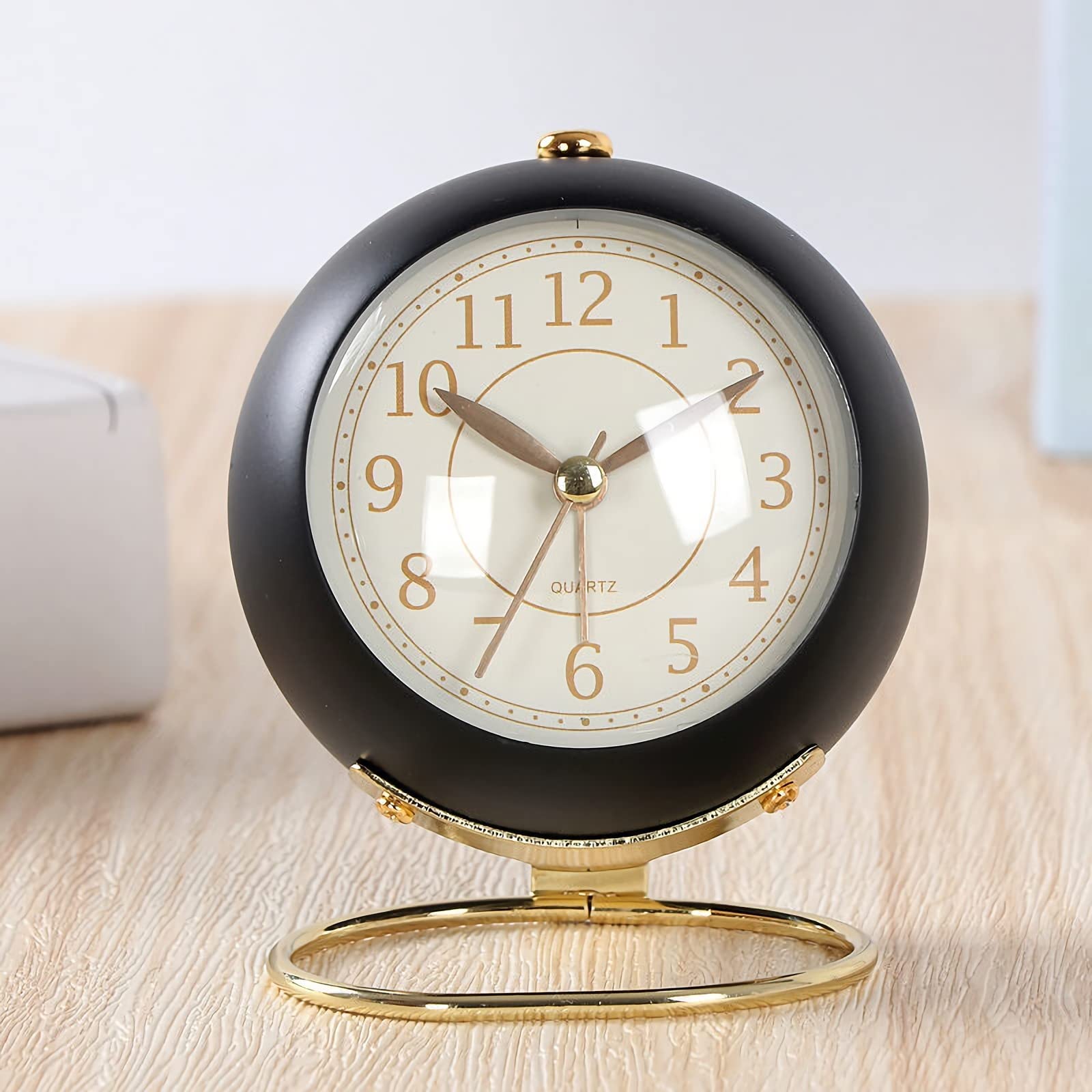 SHISEDECO Small Tableclock Classic Non-Ticking Tabletop Alarm Clock,Green 