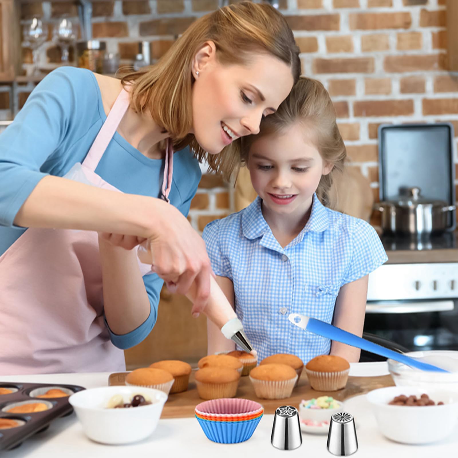 KOCASO 236-teiliges Kuchendekorationsset, Backzubehör, Kuchendekorationszubehör mit Spritztüllen, Kupplungen und Taschen, Ausstechformen und mehr, Backzubehör, Backförmchen, Schaber