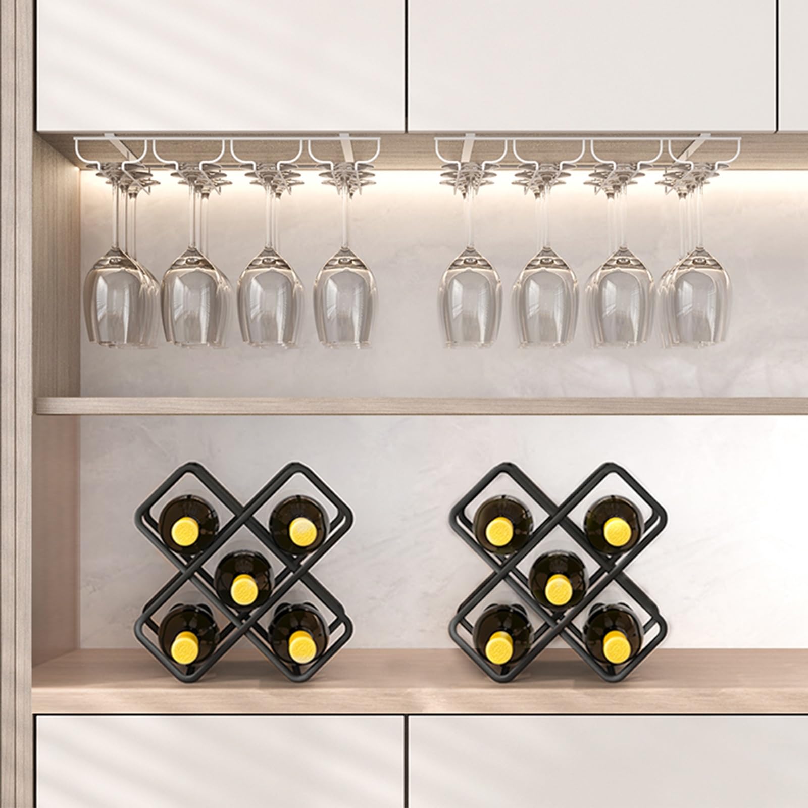 Casier à vin suspendu haut de gamme en grille de diamant pour design intérieur chic